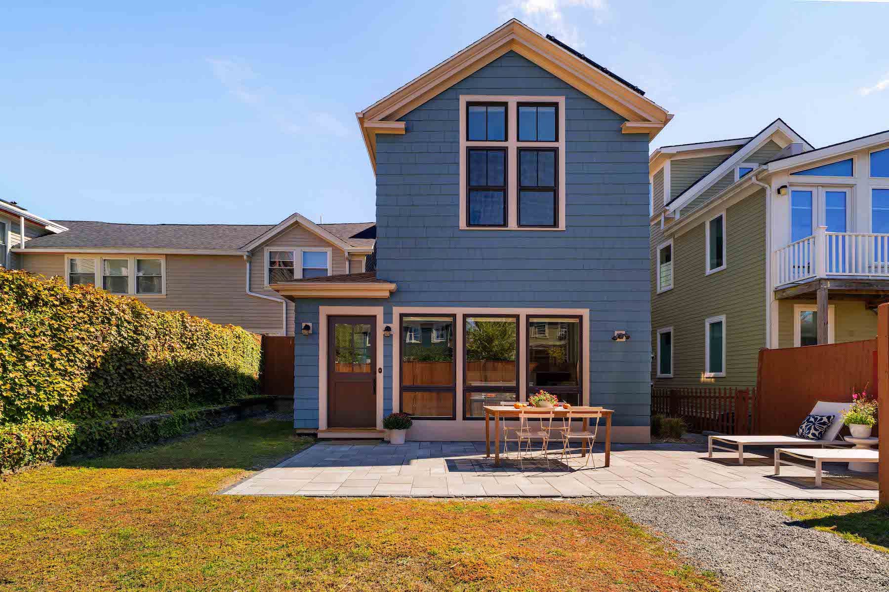 9 Oakland Street 