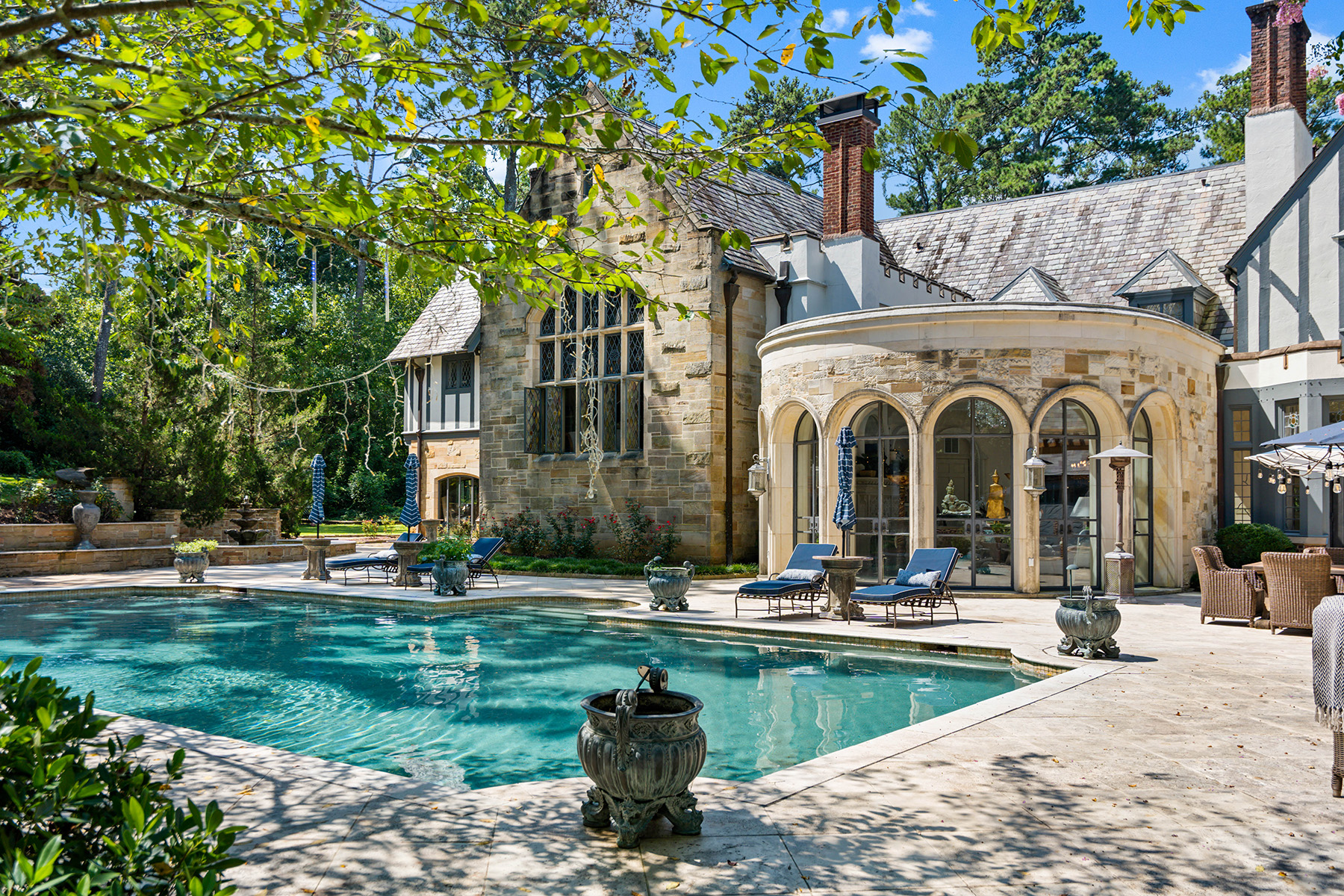 65 Valley Road NW