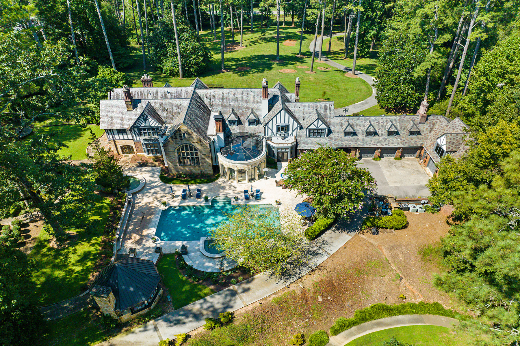 65 Valley Road NW