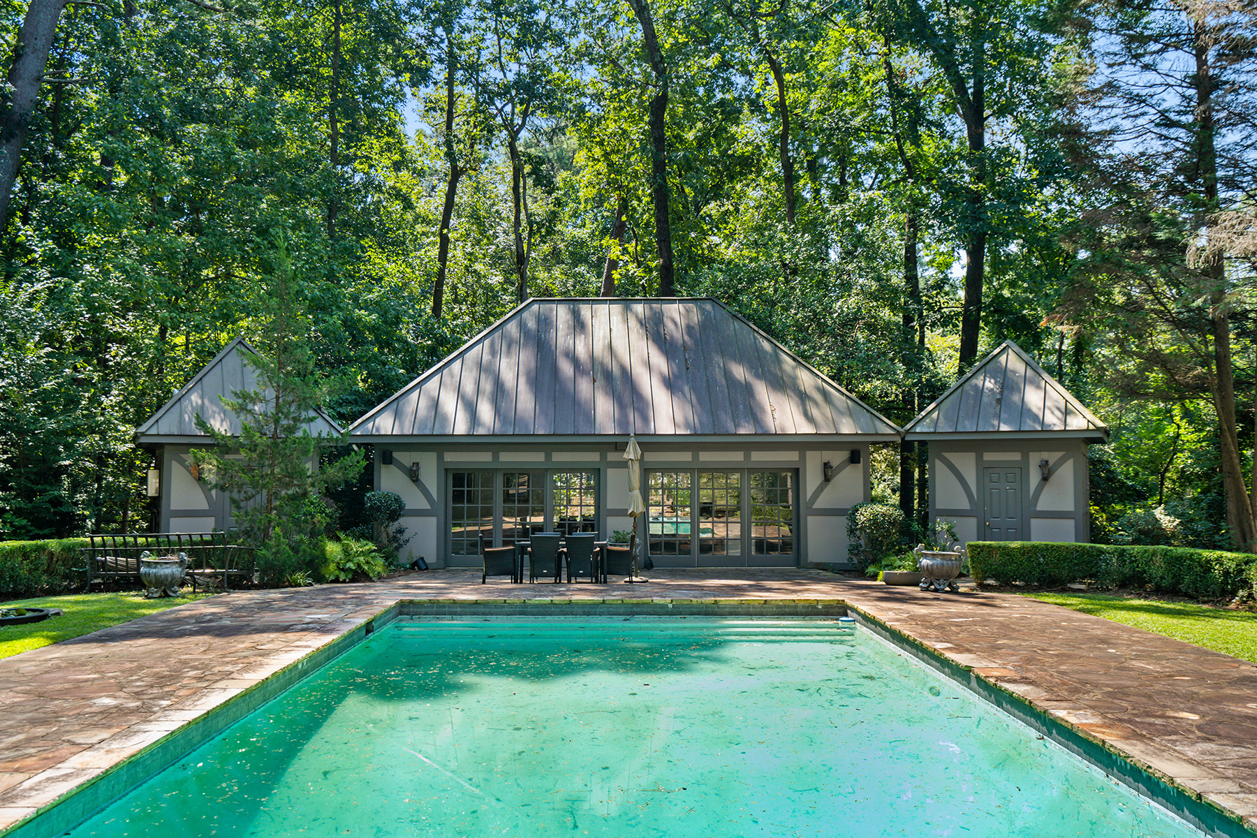 65 Valley Road NW