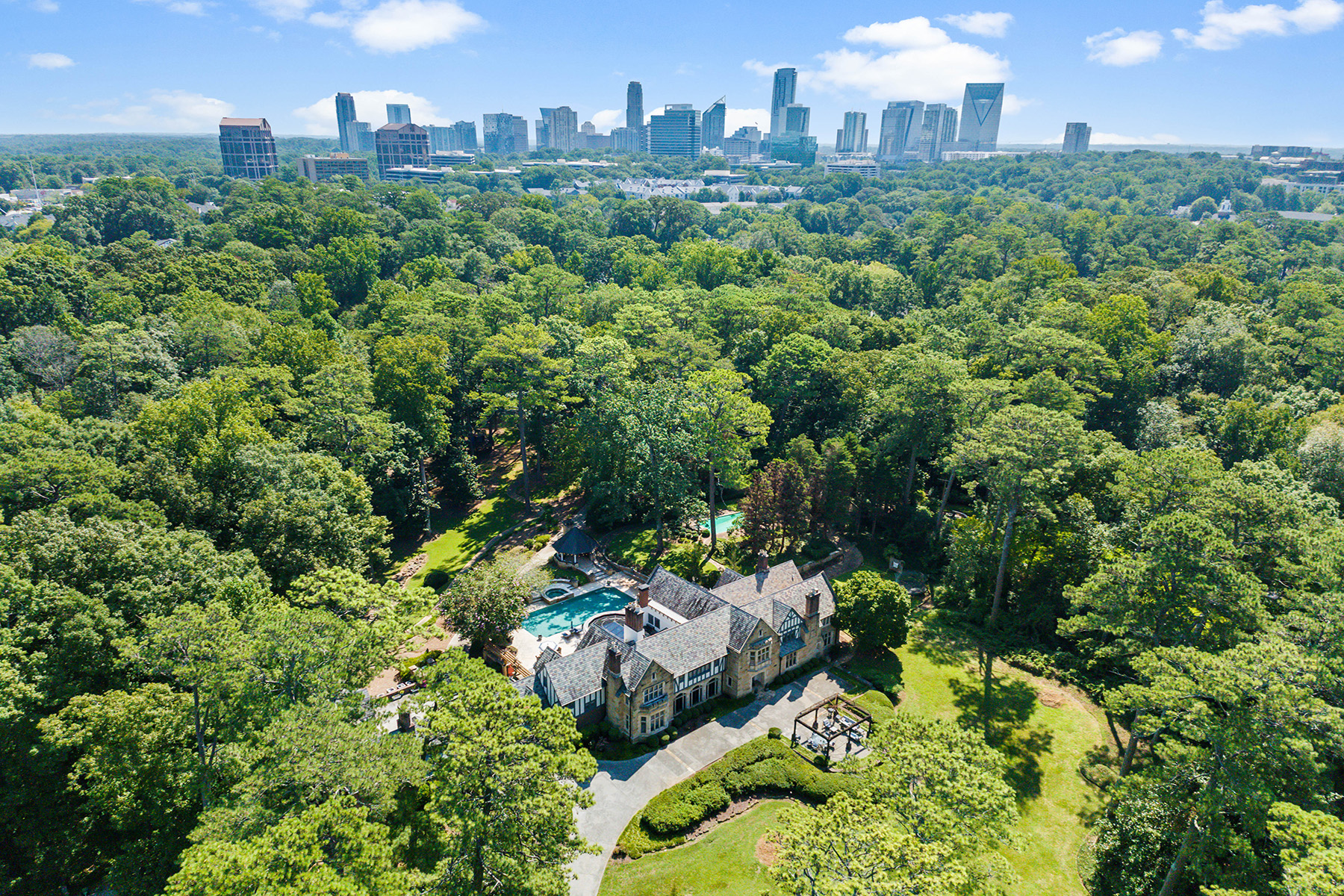 65 Valley Road NW