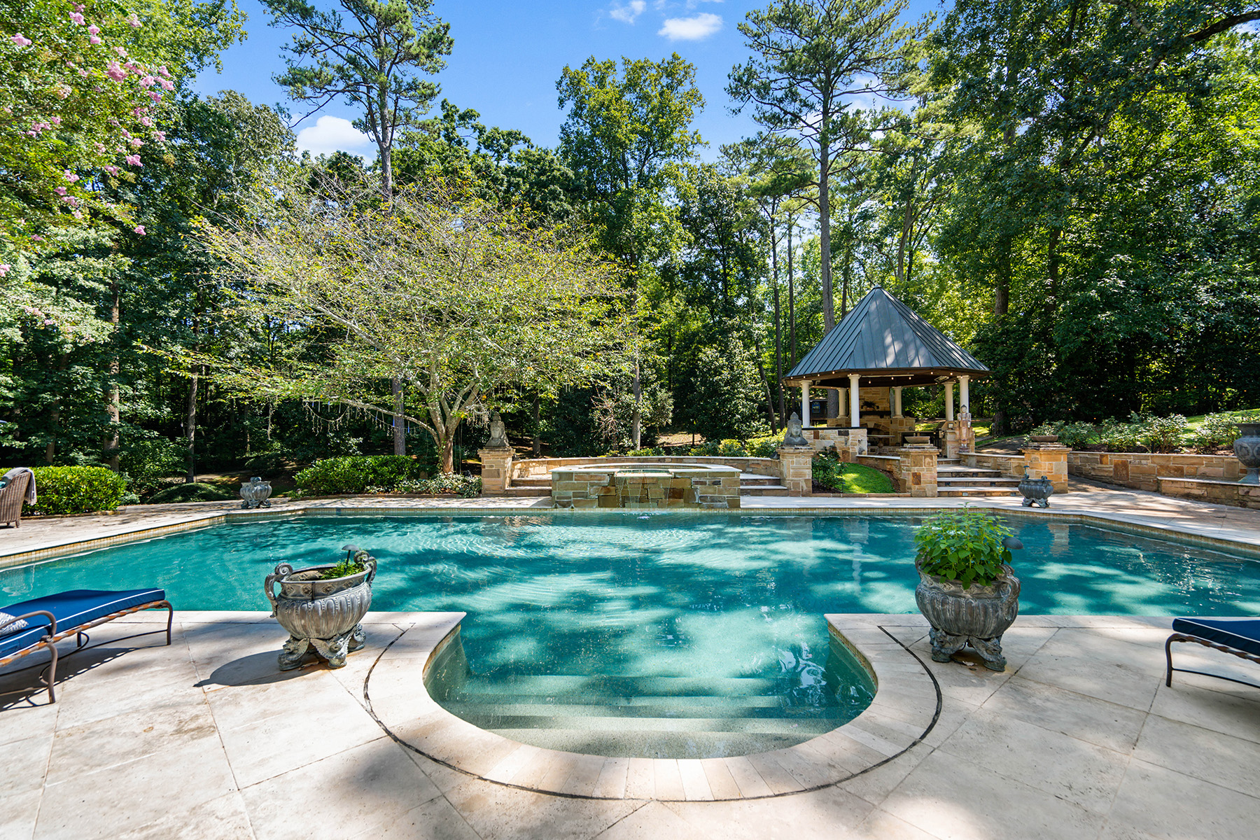 65 Valley Road NW
