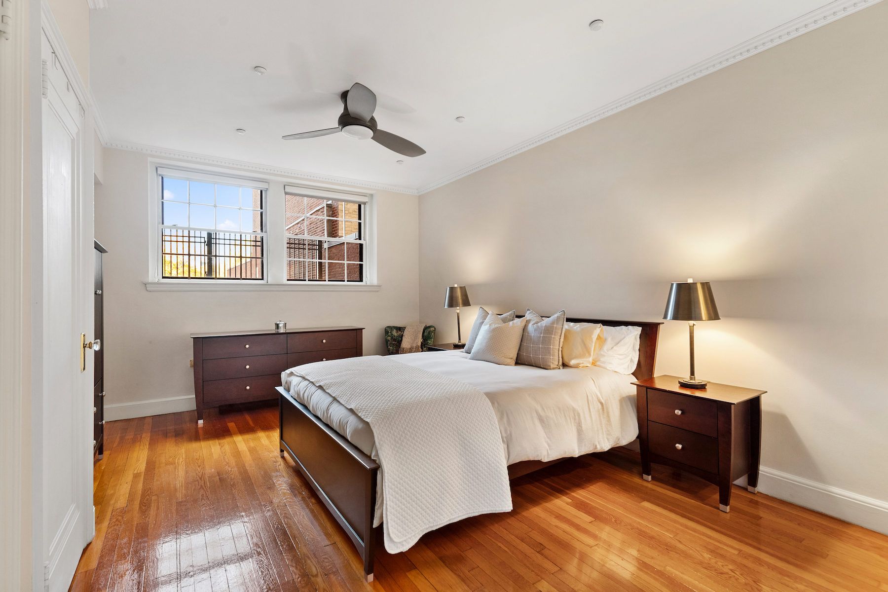 280  Beacon Street 1