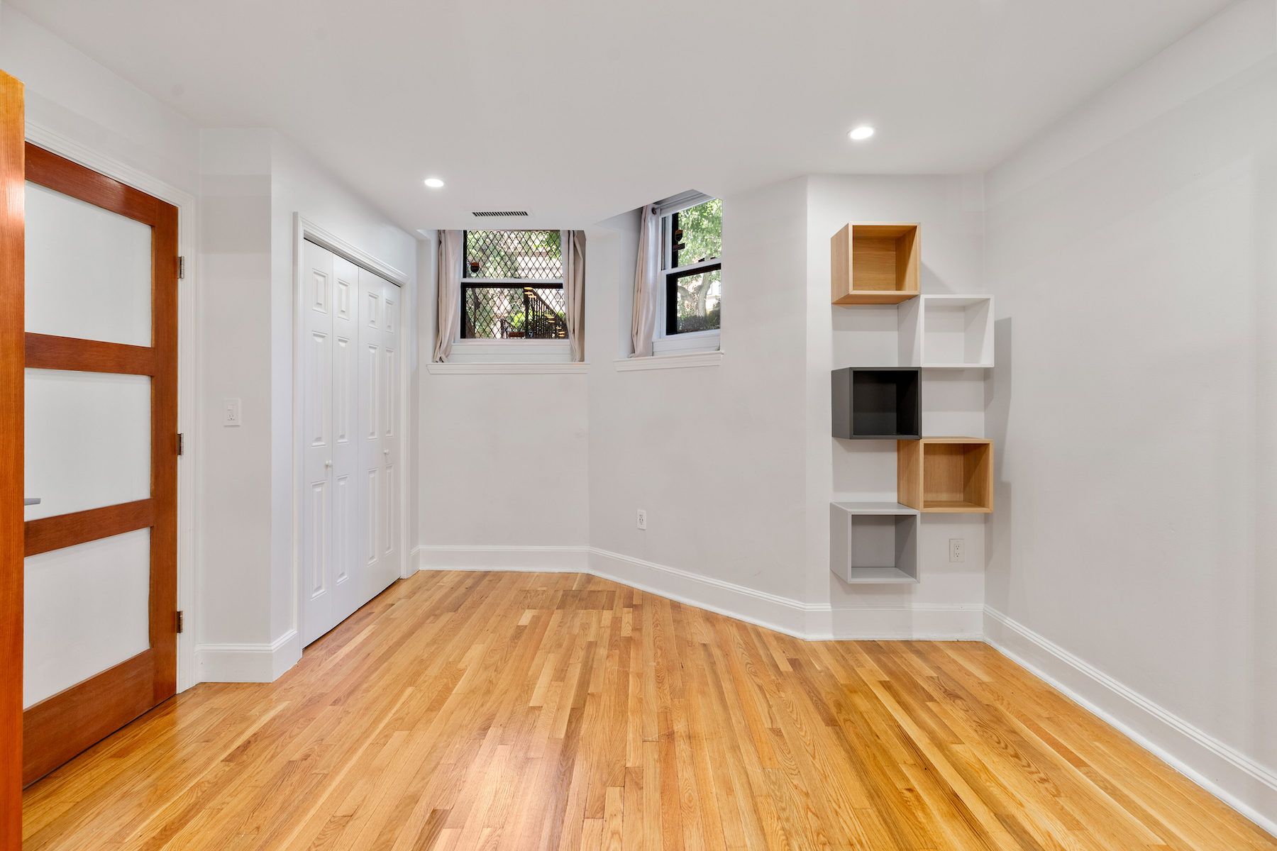 241 Beacon St 1