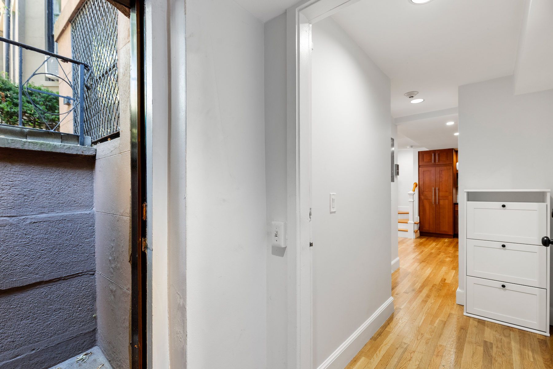 241 Beacon St 1