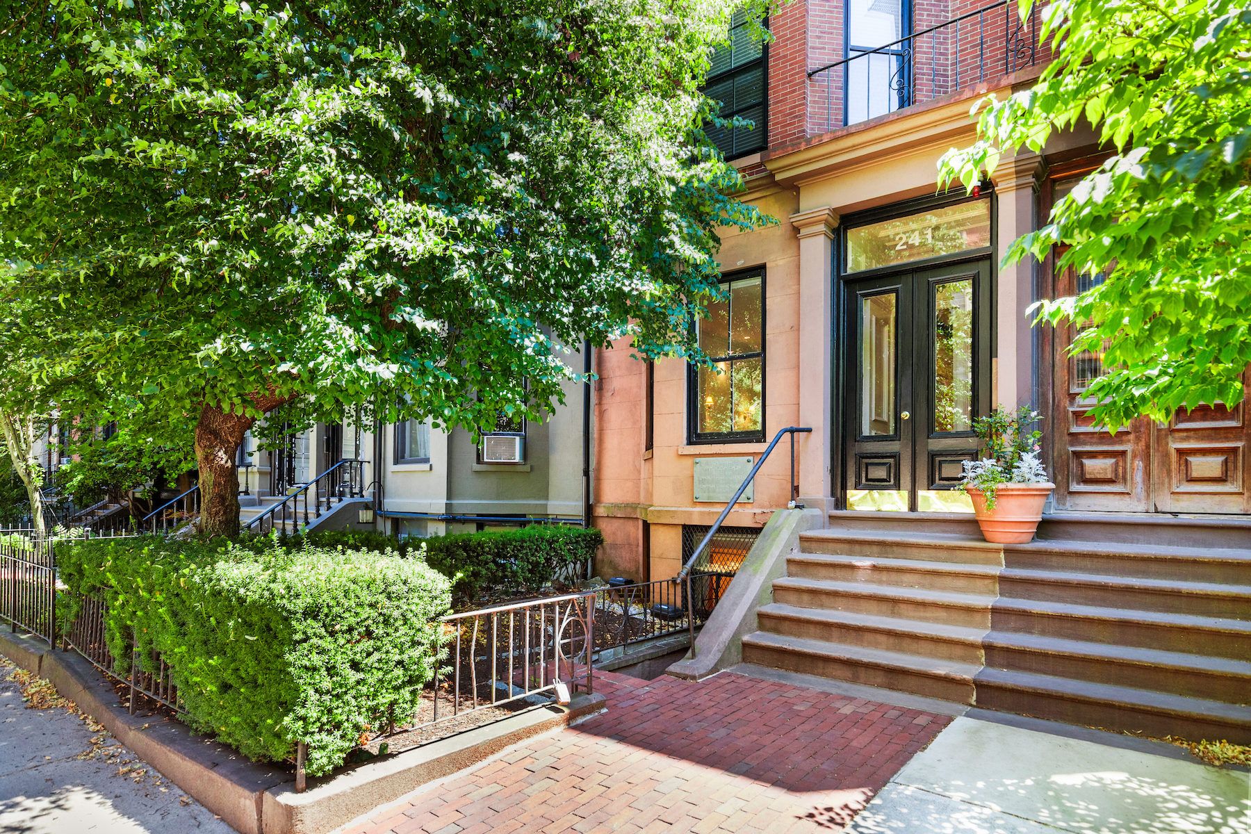 241 Beacon St 1