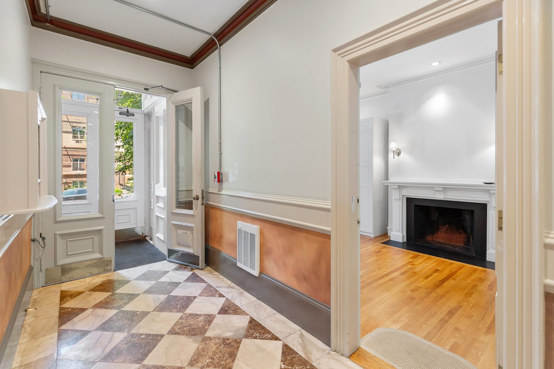 241 Beacon St 1