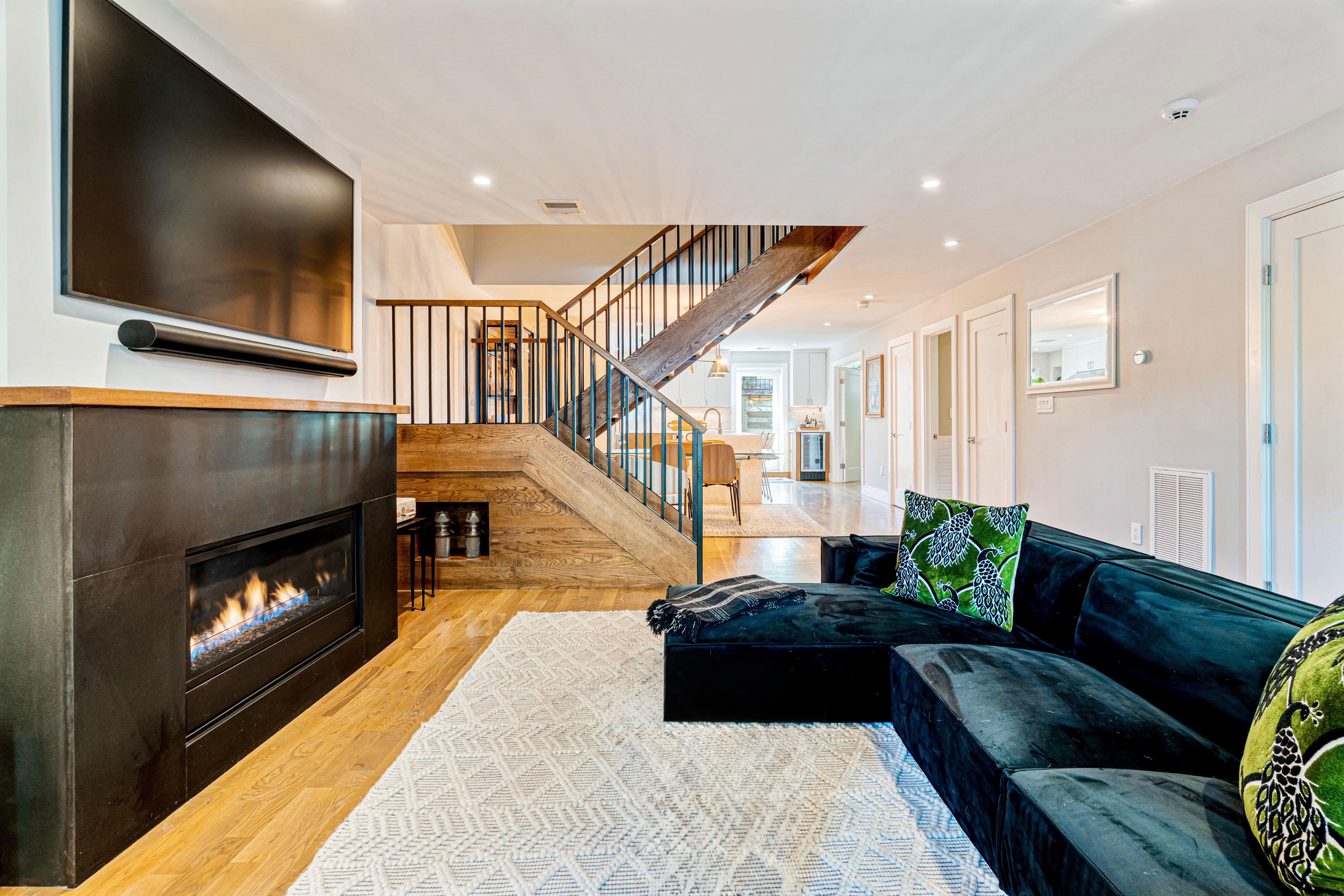491  Massachusetts Ave 1
