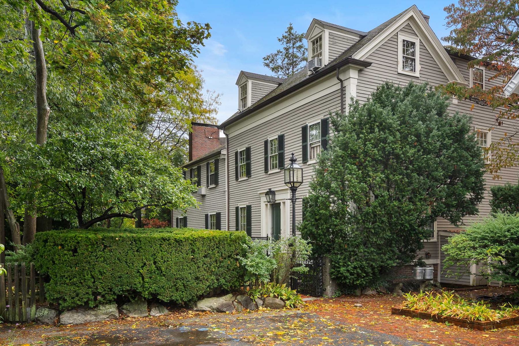 12  Ash Street Place 