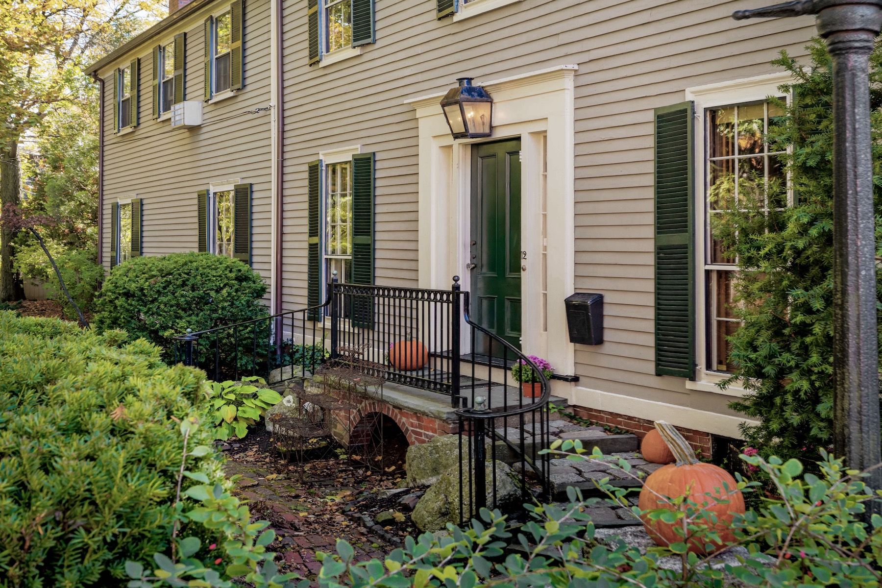12  Ash Street Place 