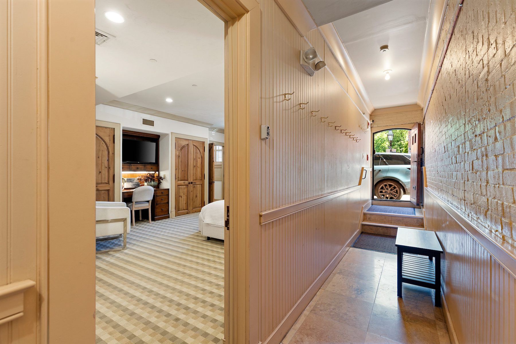 25 Beaver Place Unit A
