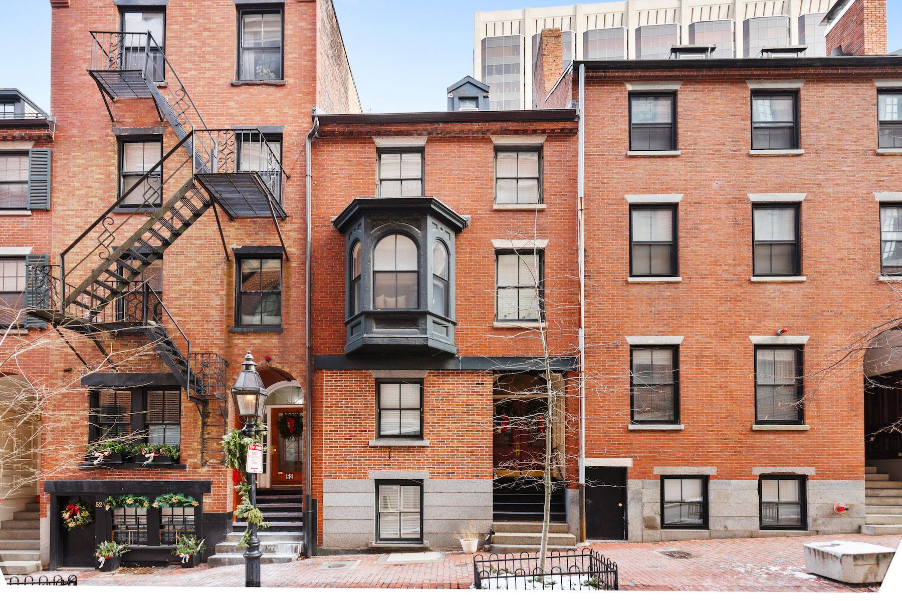 54 Temple St 1