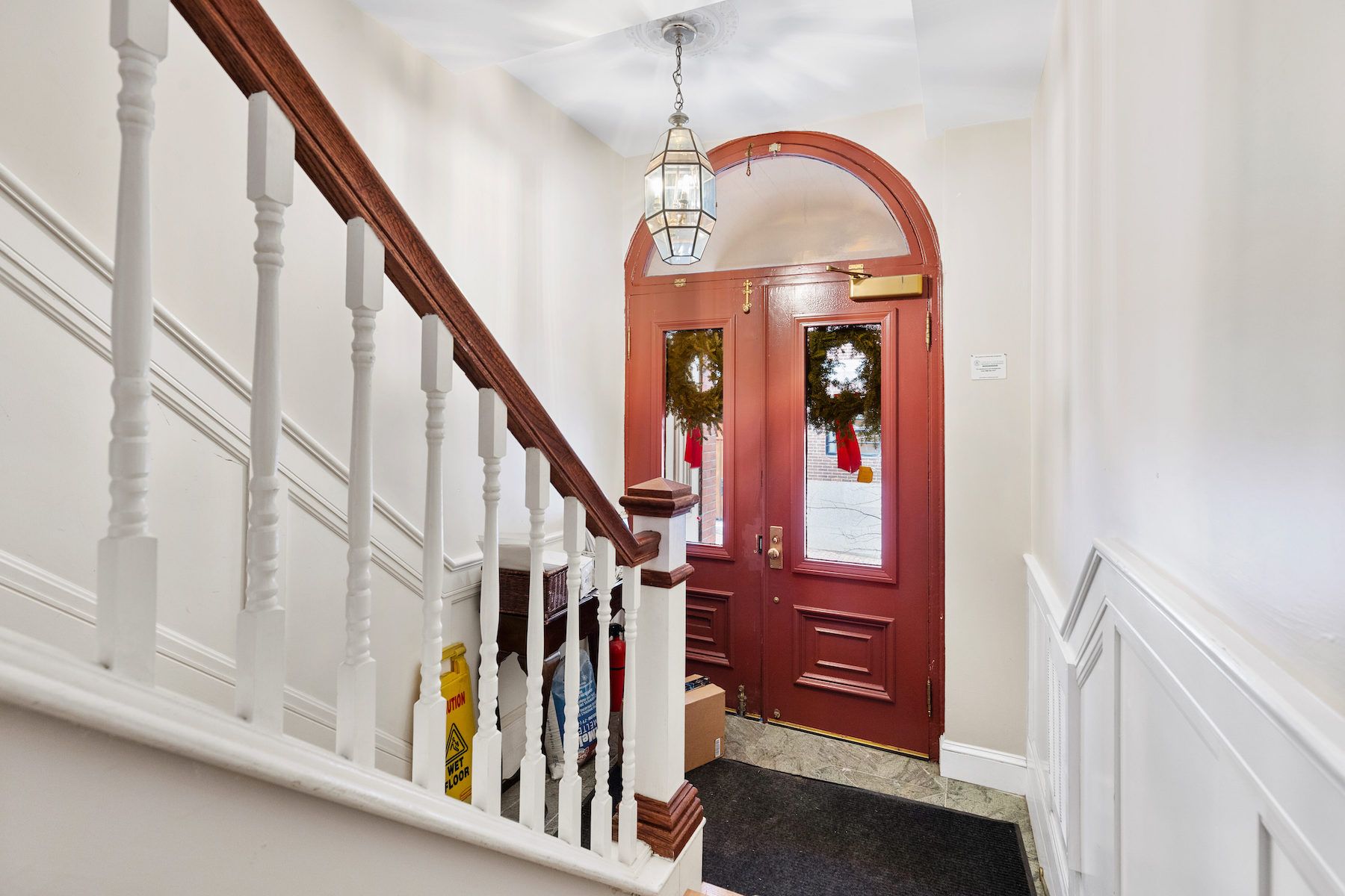 54 Temple St 1
