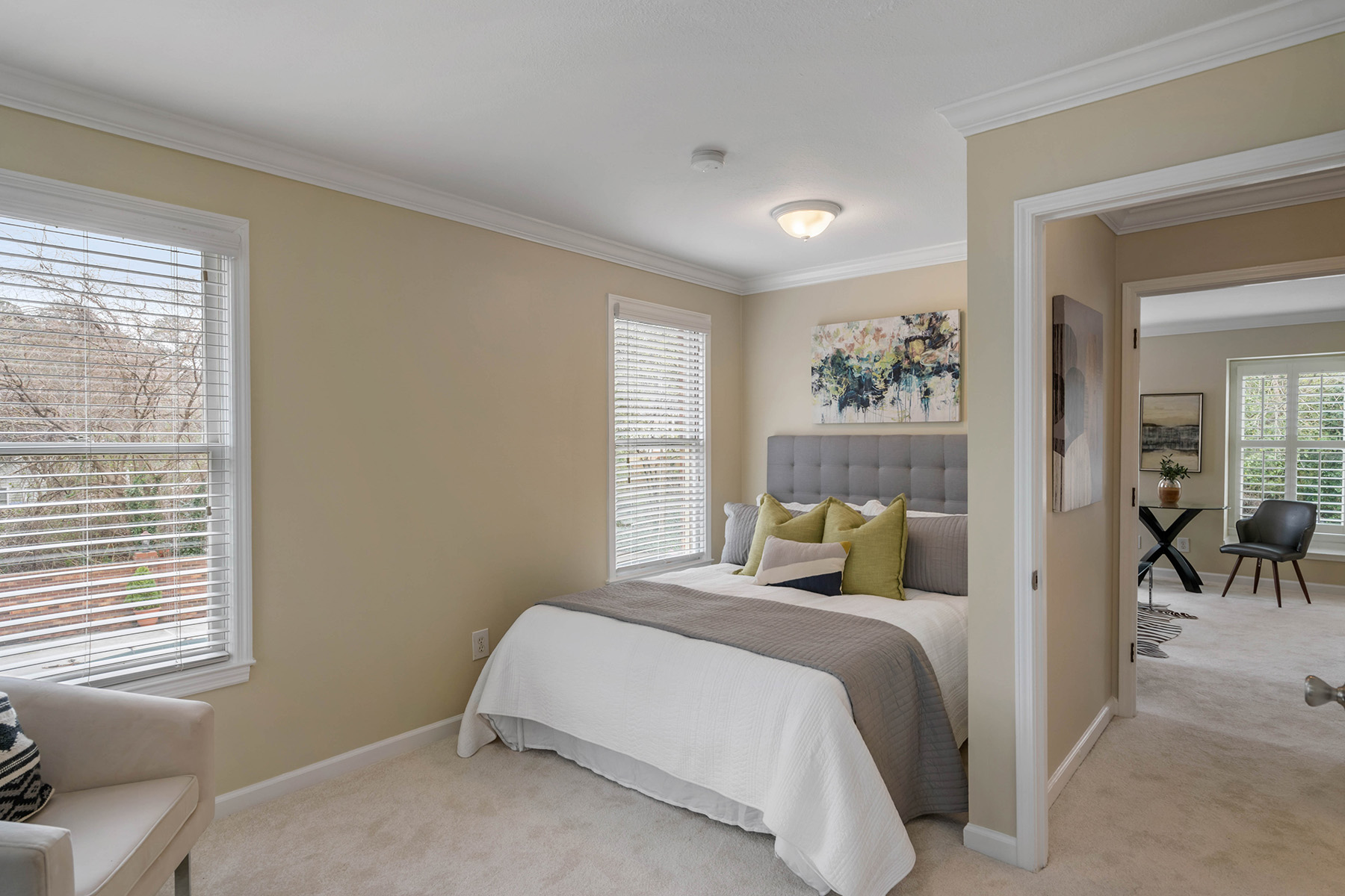 5 Walden Walk NE