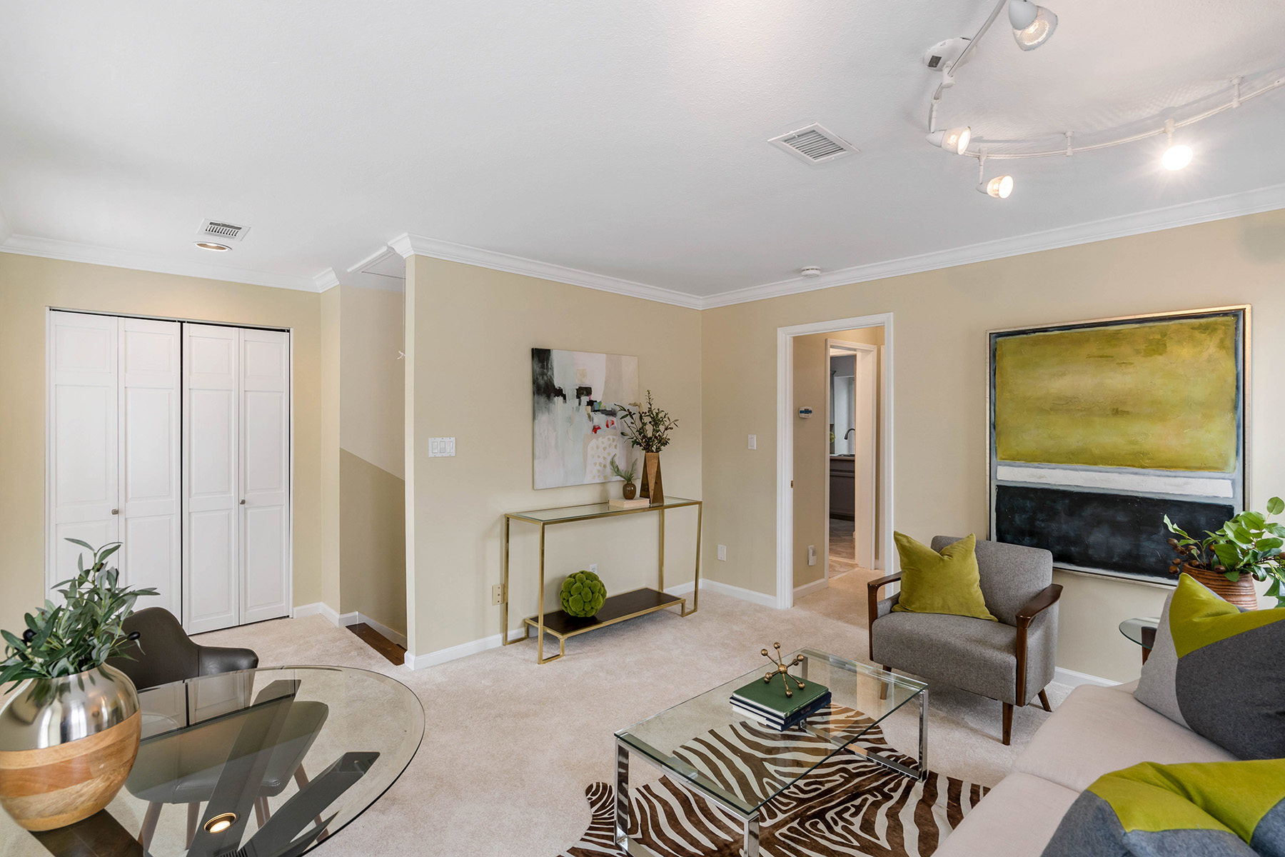 5 Walden Walk NE