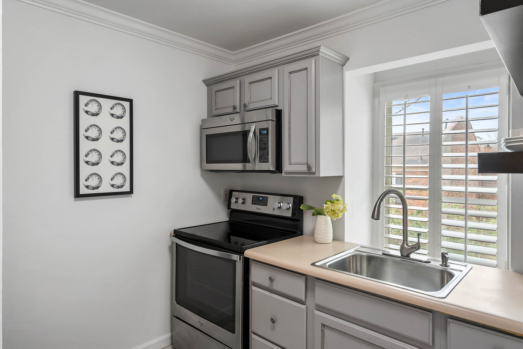 5 Walden Walk NE