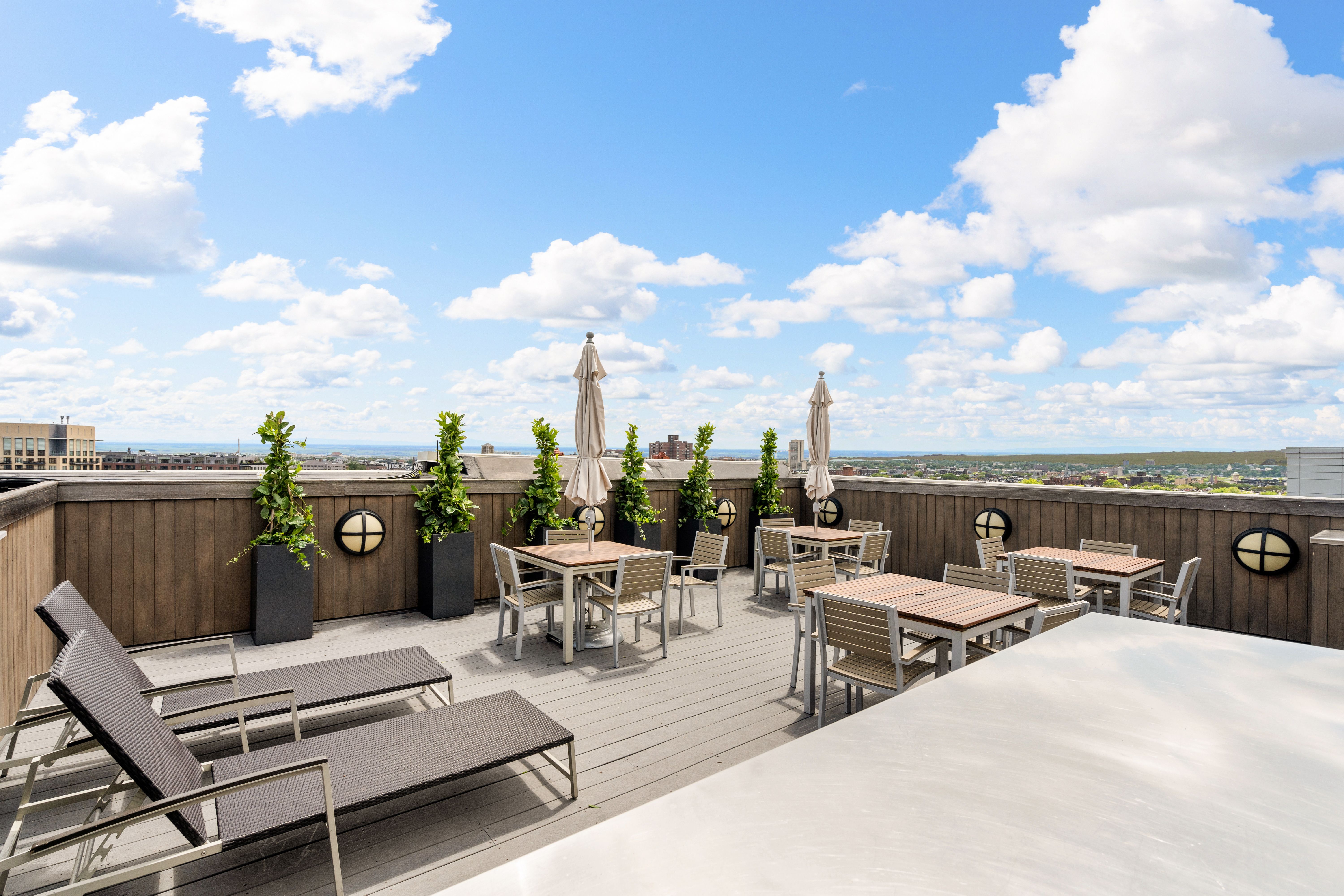 285 Columbus Ave Unit PH805