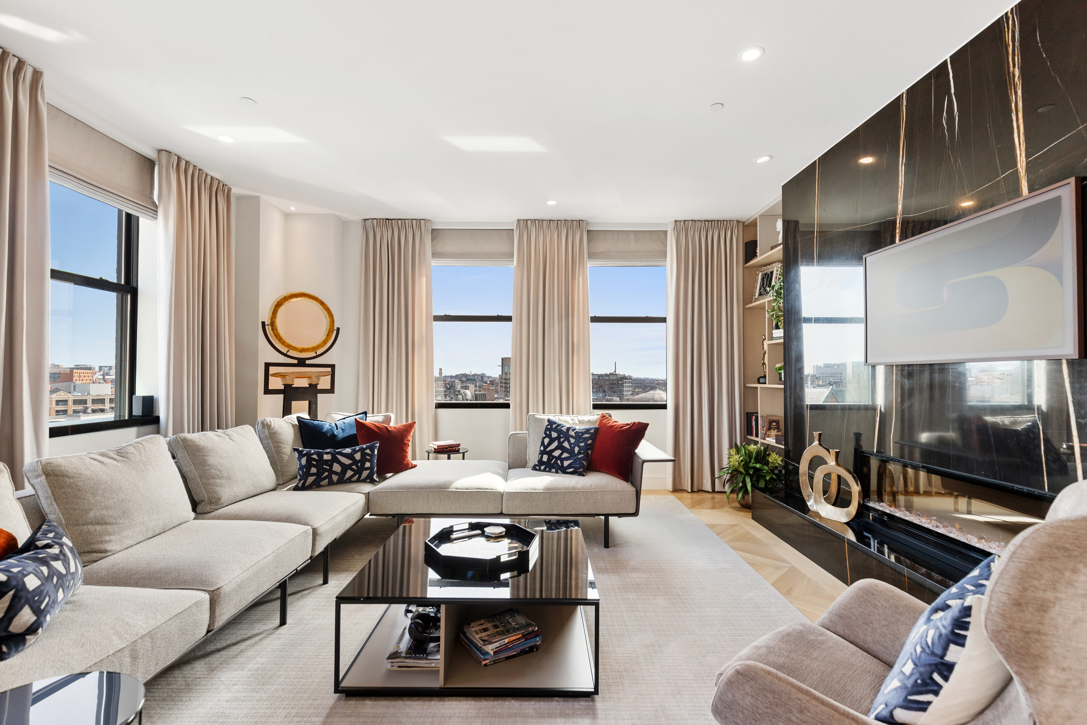 285 Columbus Ave Unit PH805