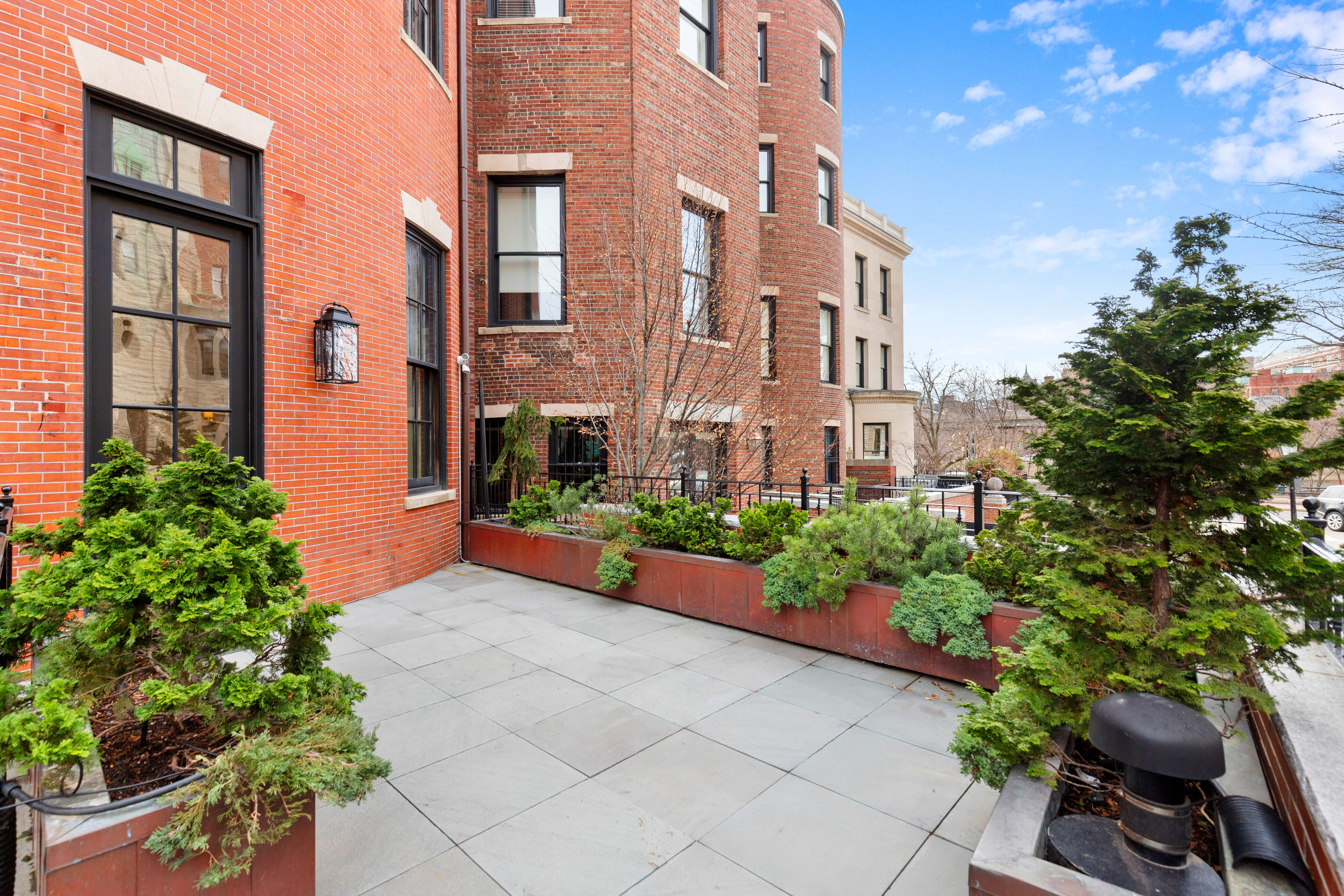 409 Commonwealth Avenue Unit B