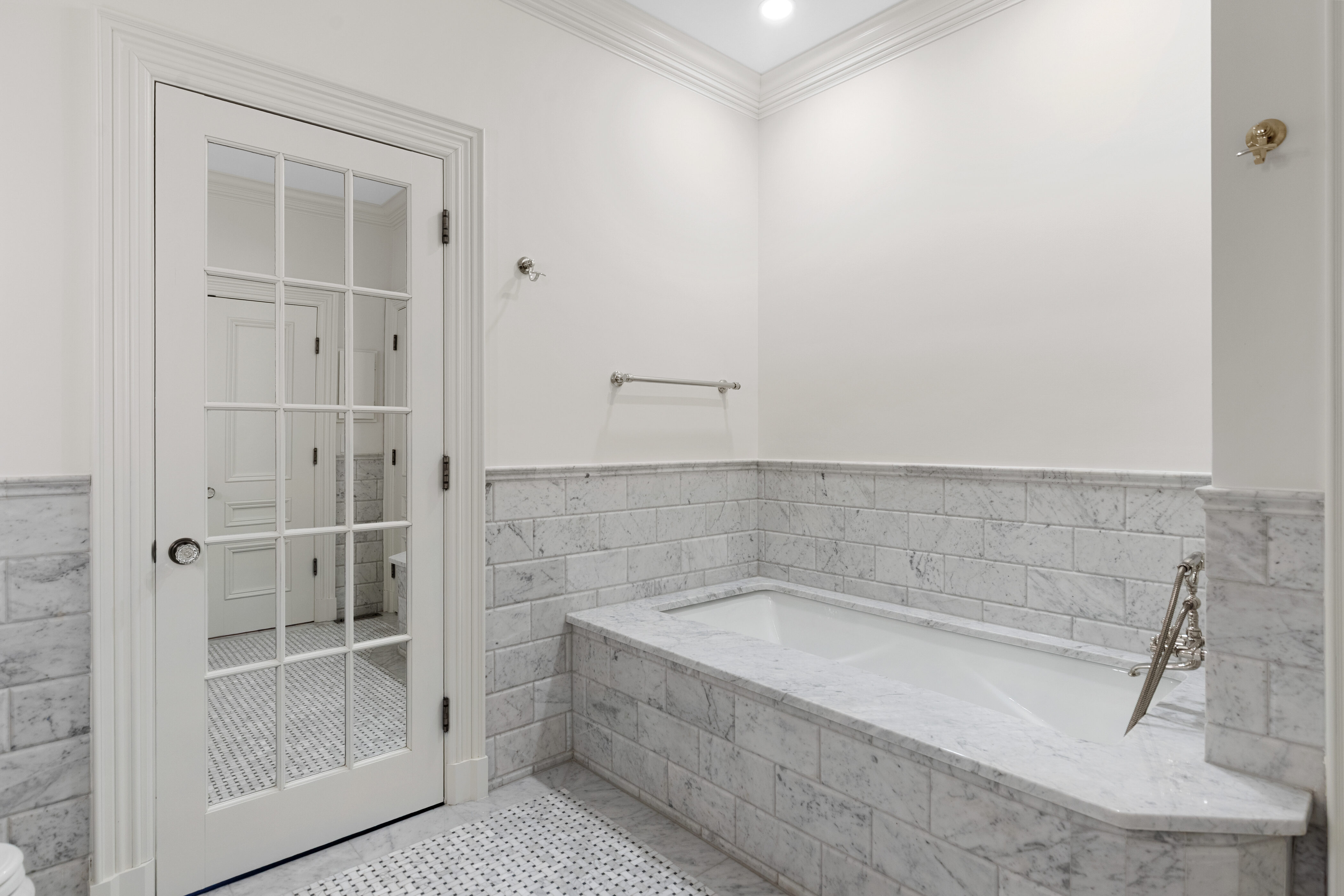 409 Commonwealth Avenue Unit B