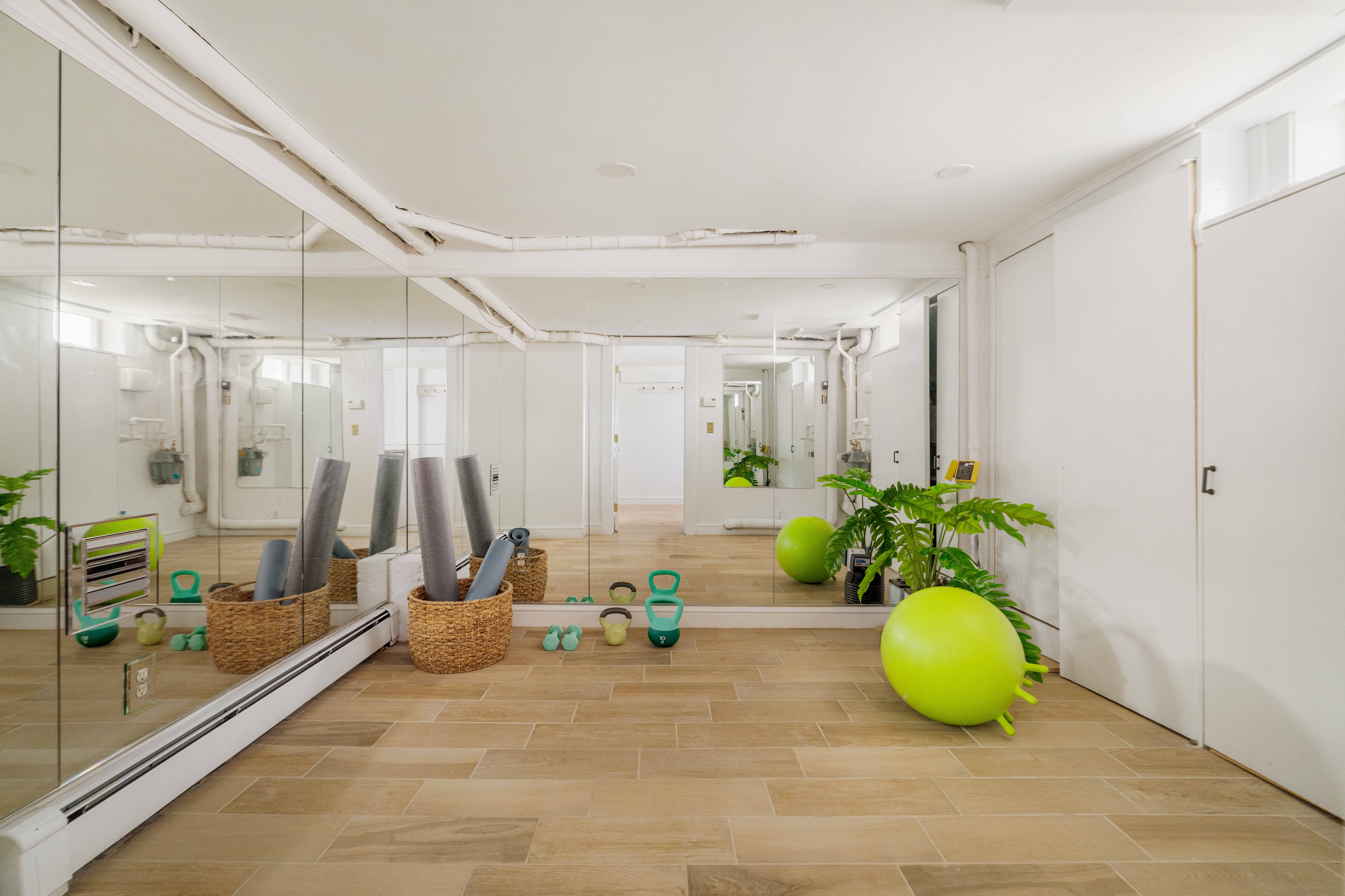 7 Sparks Street 
