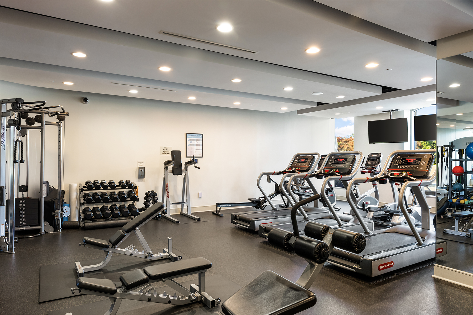 2795 Peachtree Road NE No. 2101