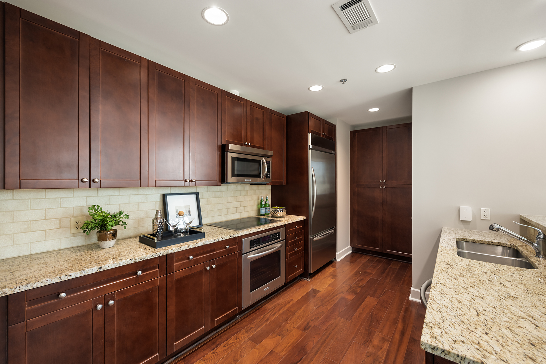 2795 Peachtree Road NE No. 2101