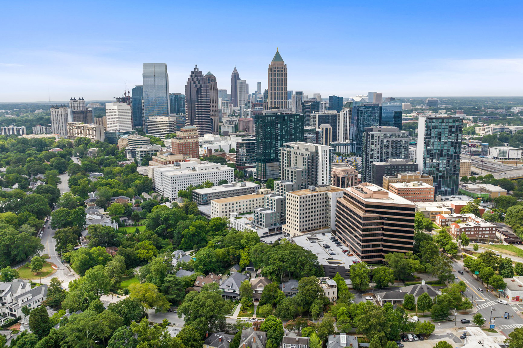 230 Peachtree Circle NE