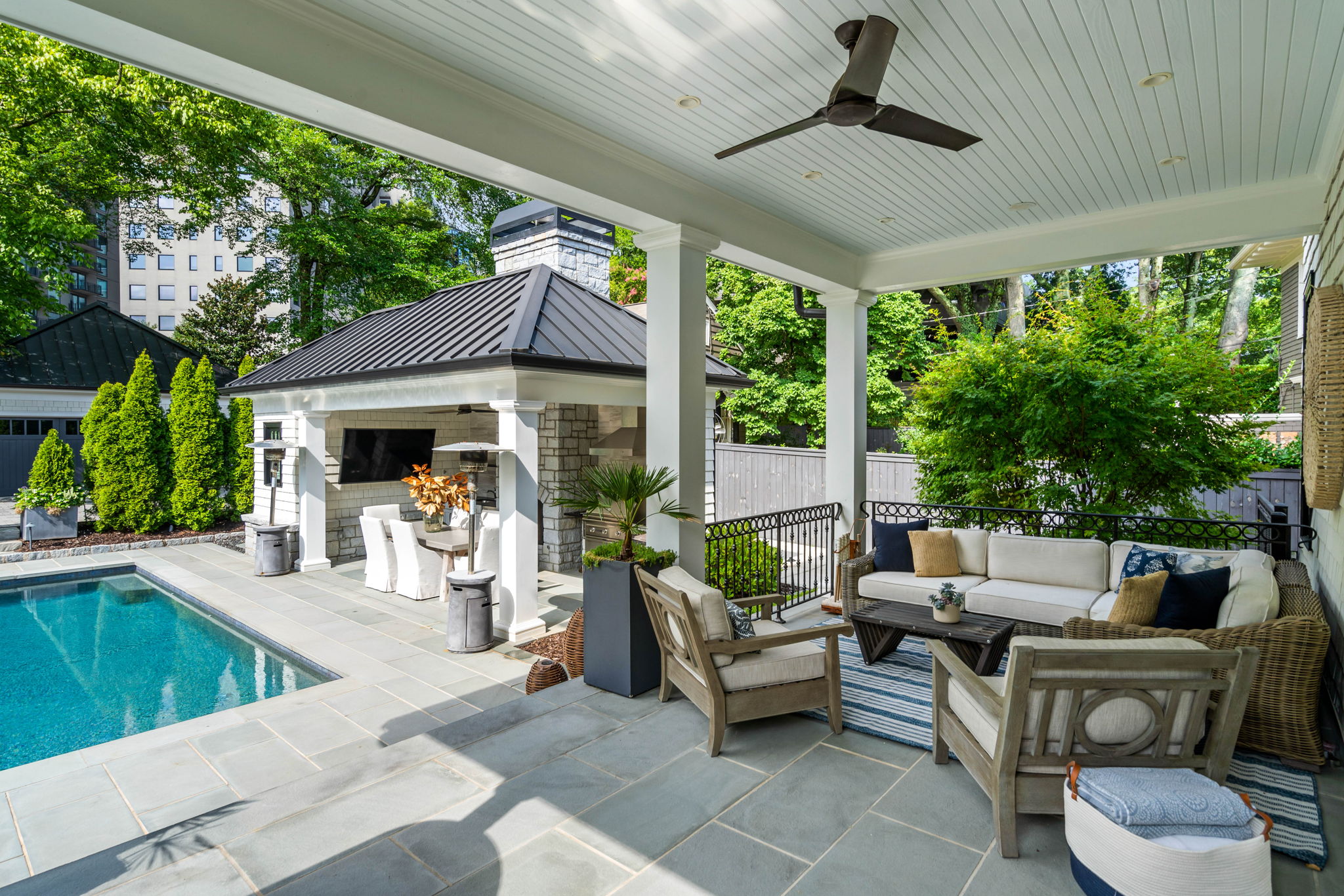 230 Peachtree Circle NE