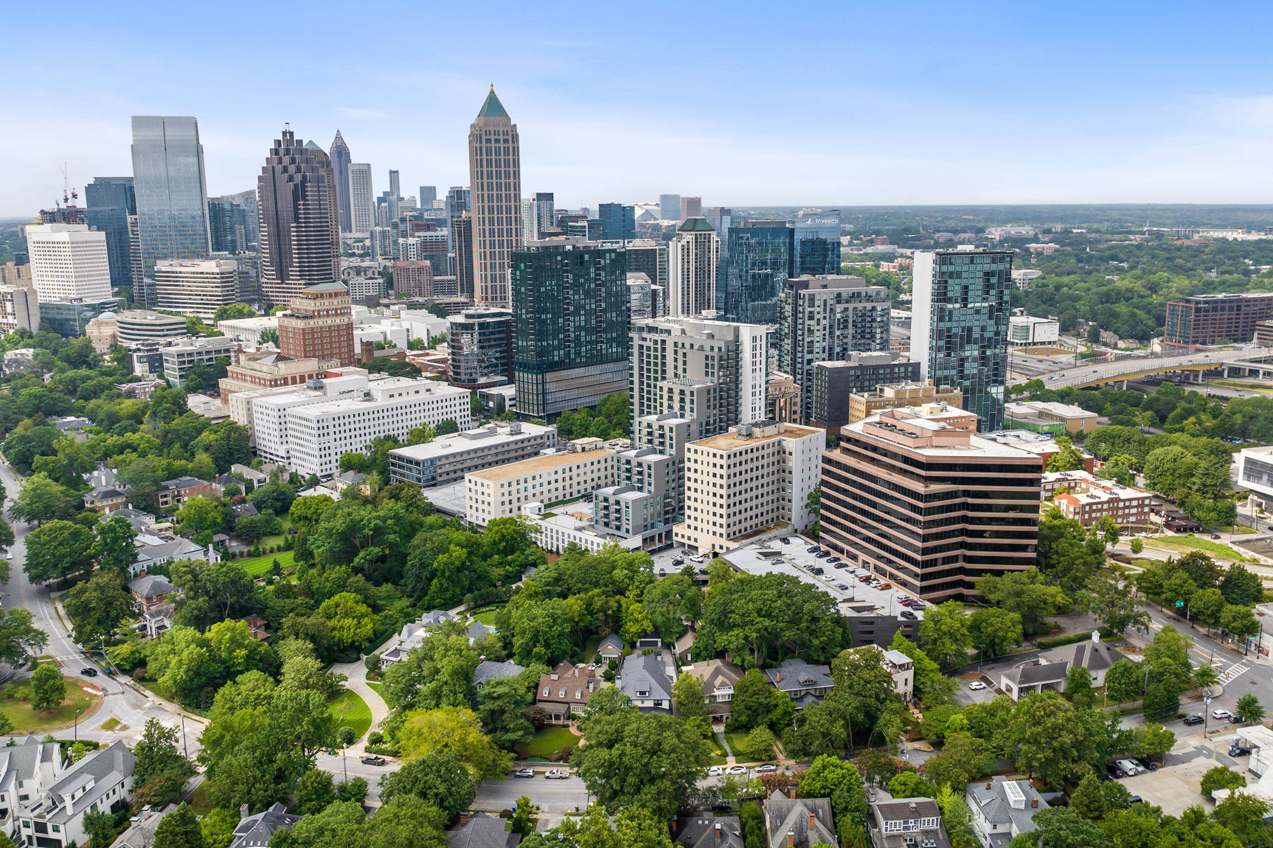 230 Peachtree Circle NE