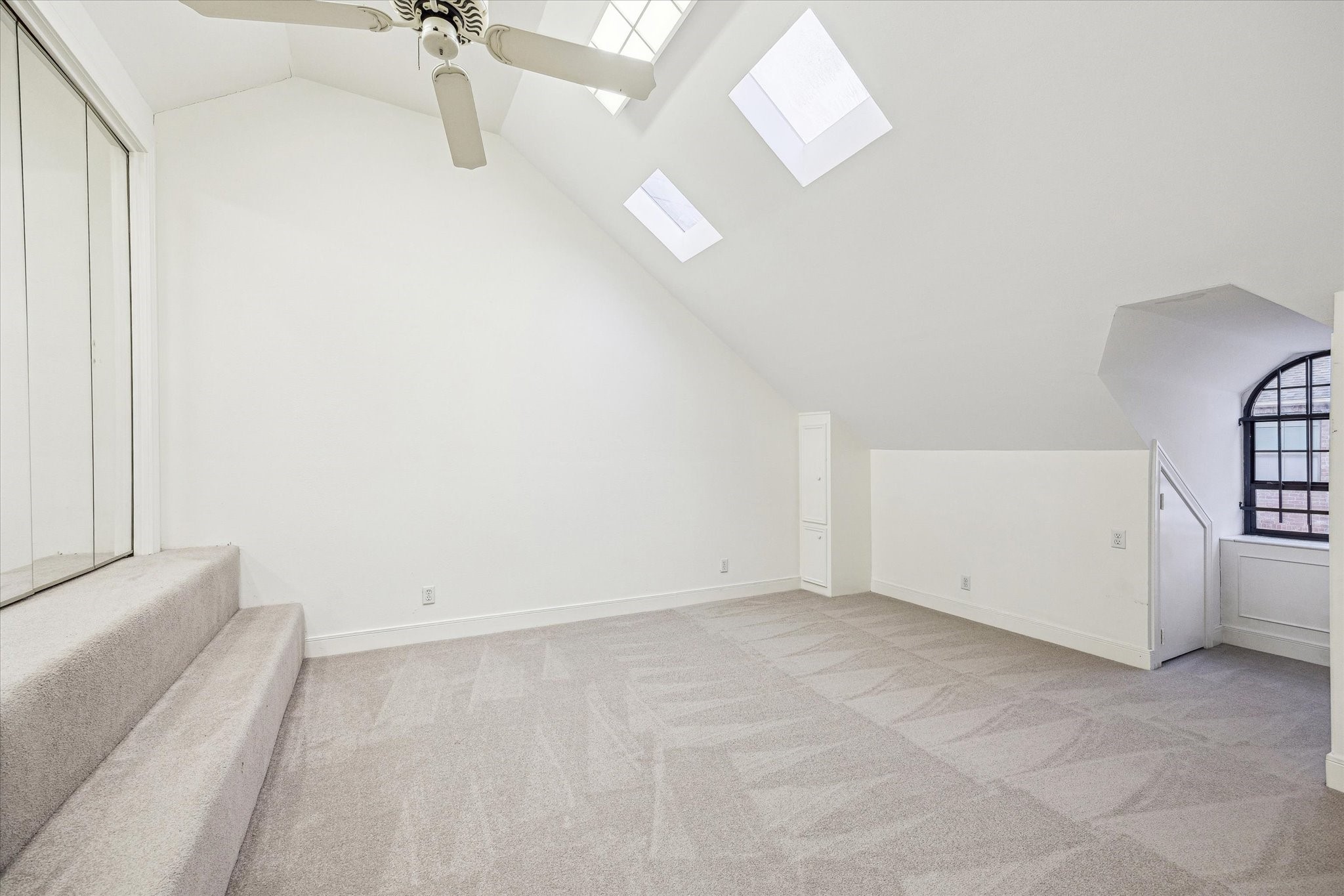 2506 Potomac Drive A