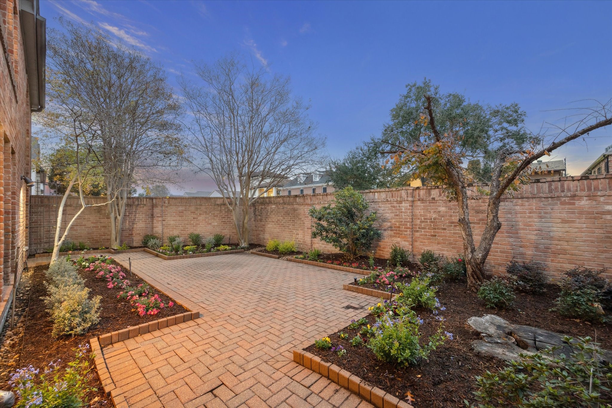 2506 Potomac Drive A
