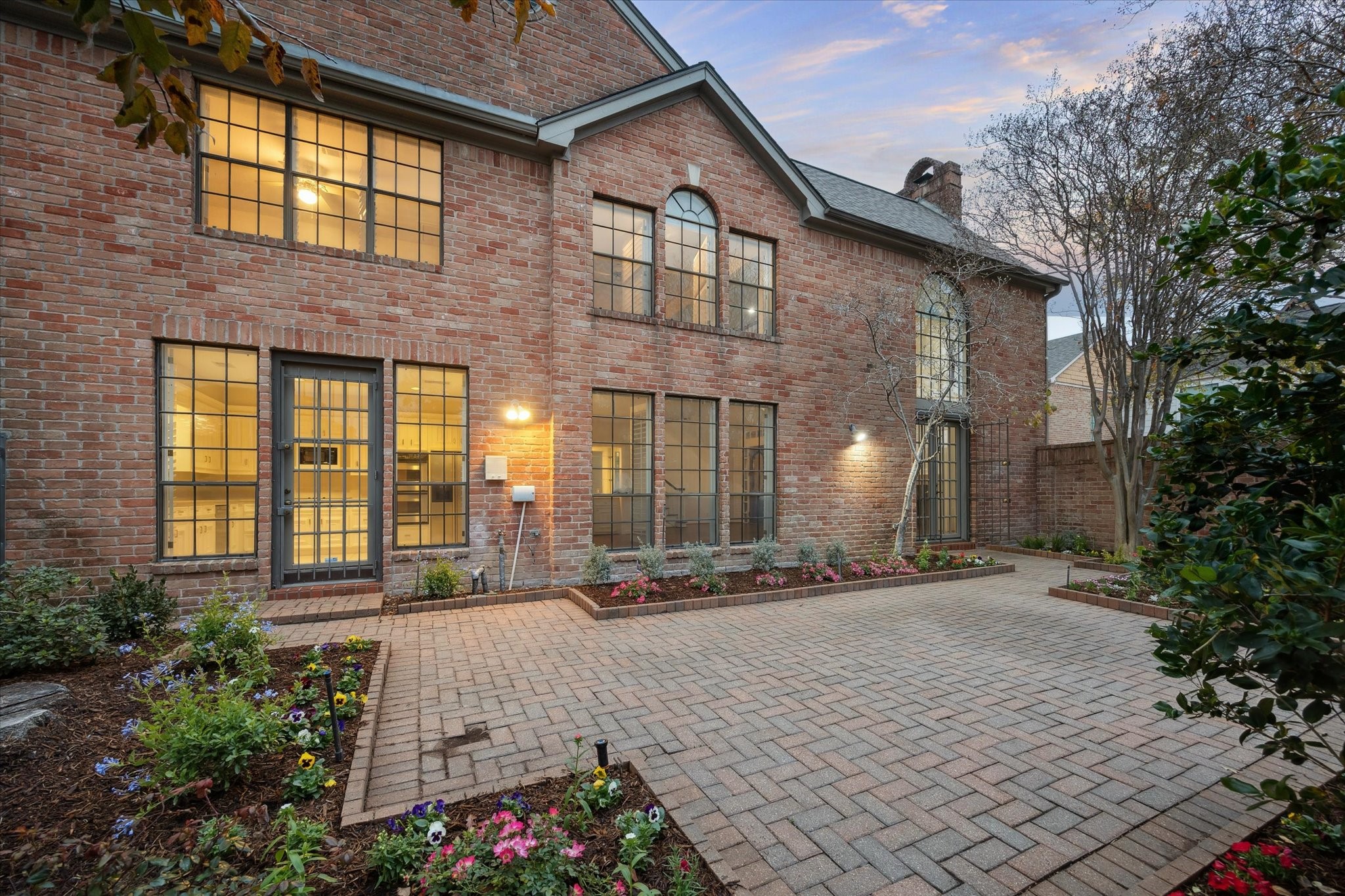 2506 Potomac Drive A