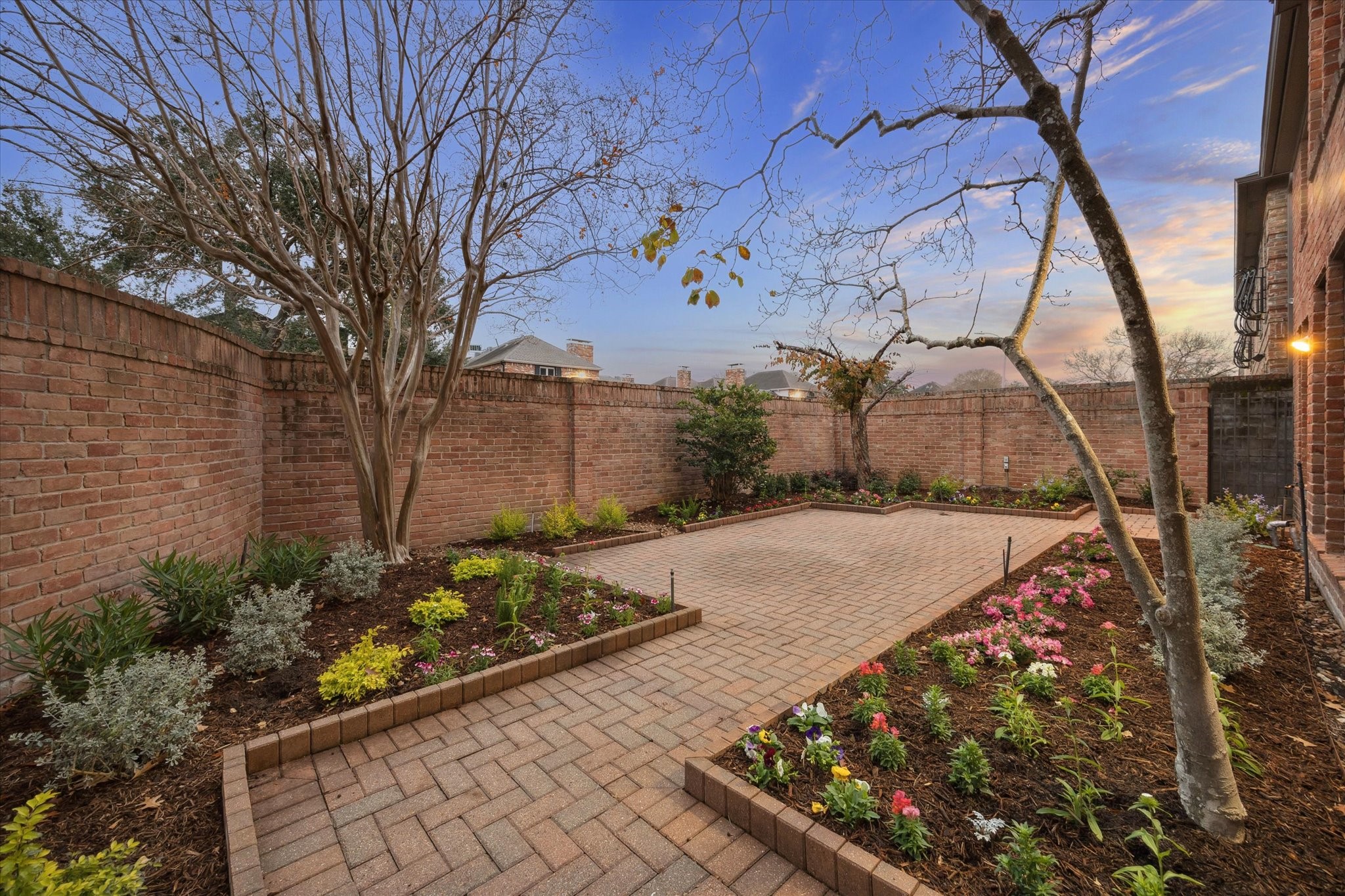 2506 Potomac Drive A