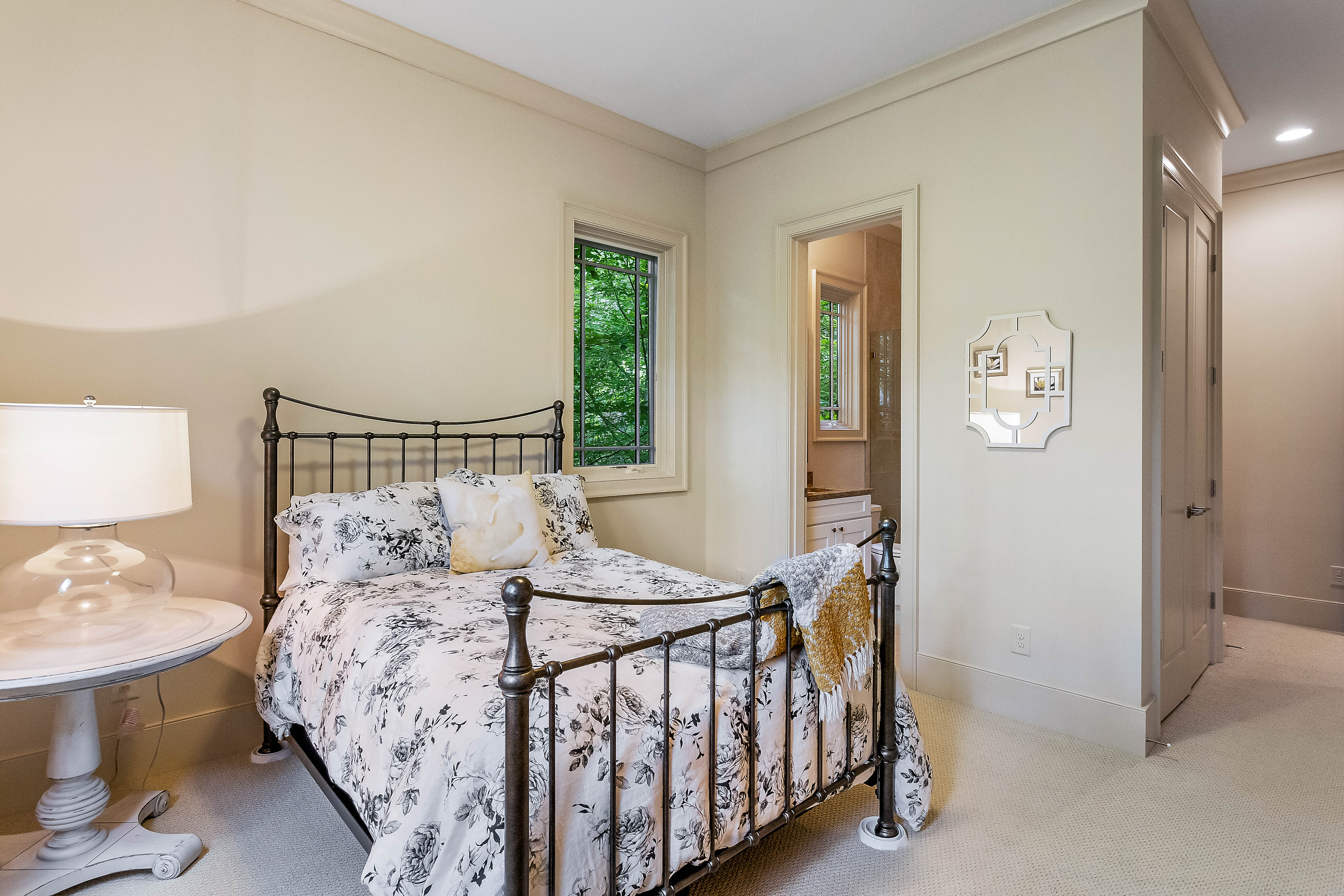 933 Altamira Lane