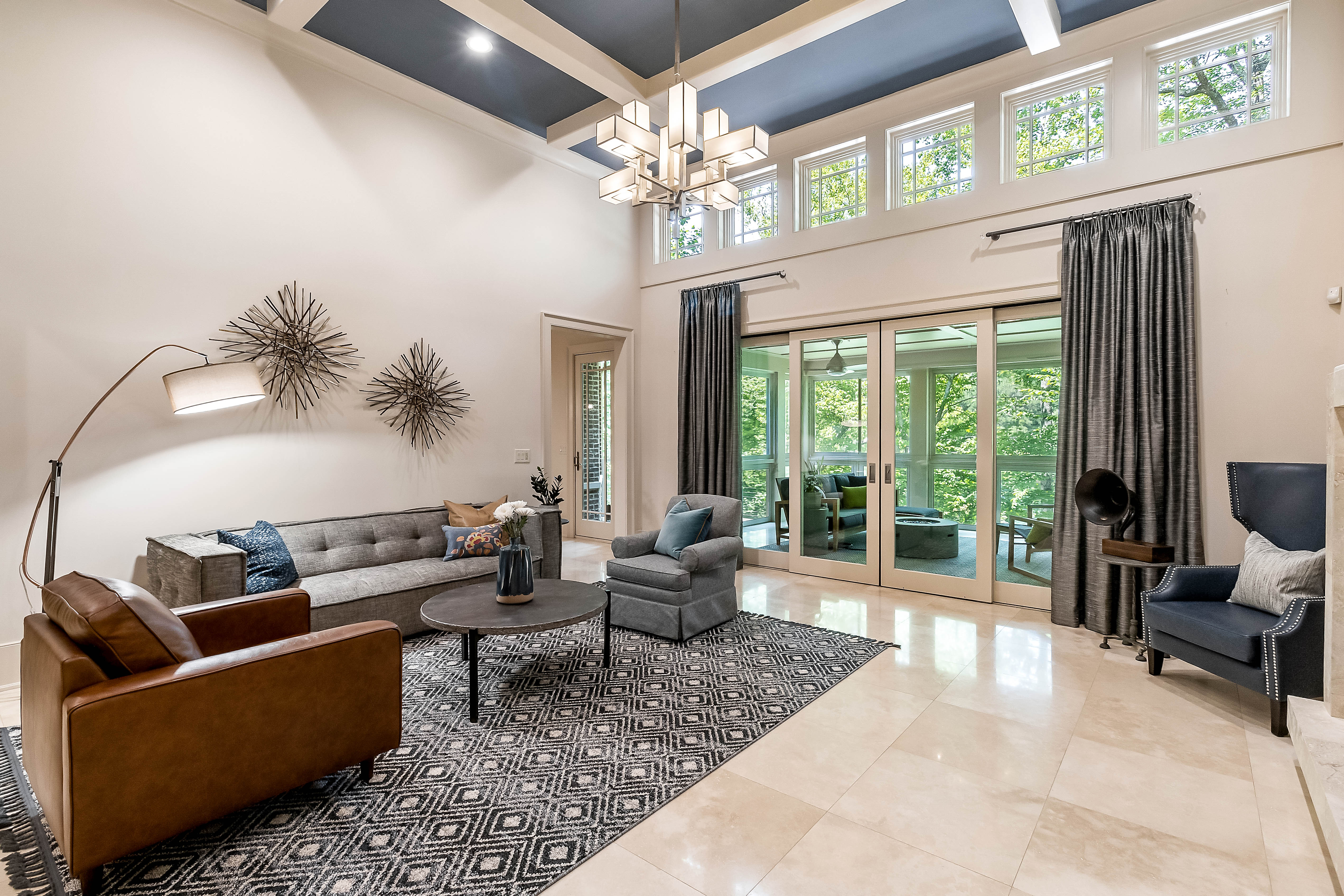 933 Altamira Lane