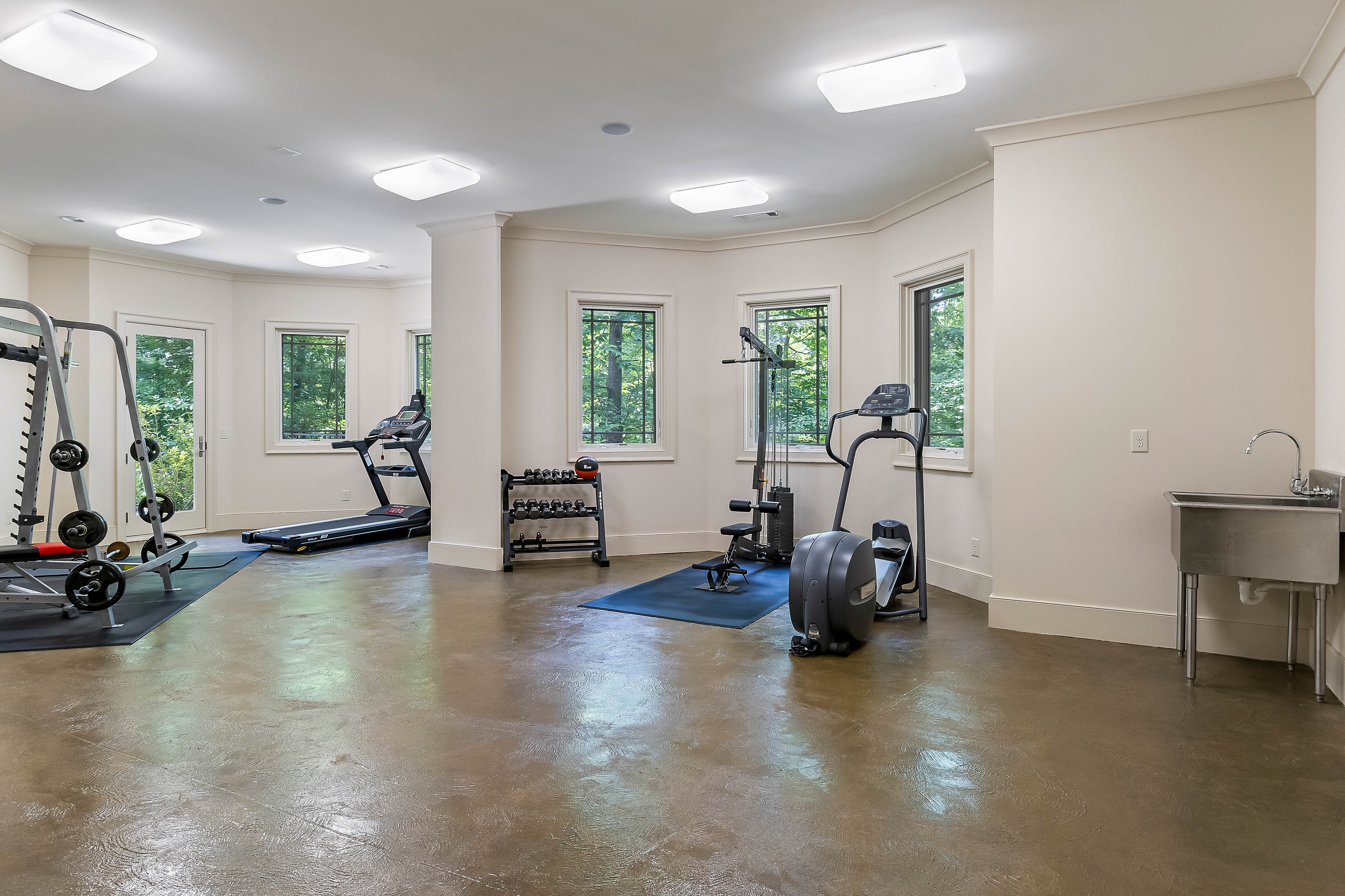 933 Altamira Lane