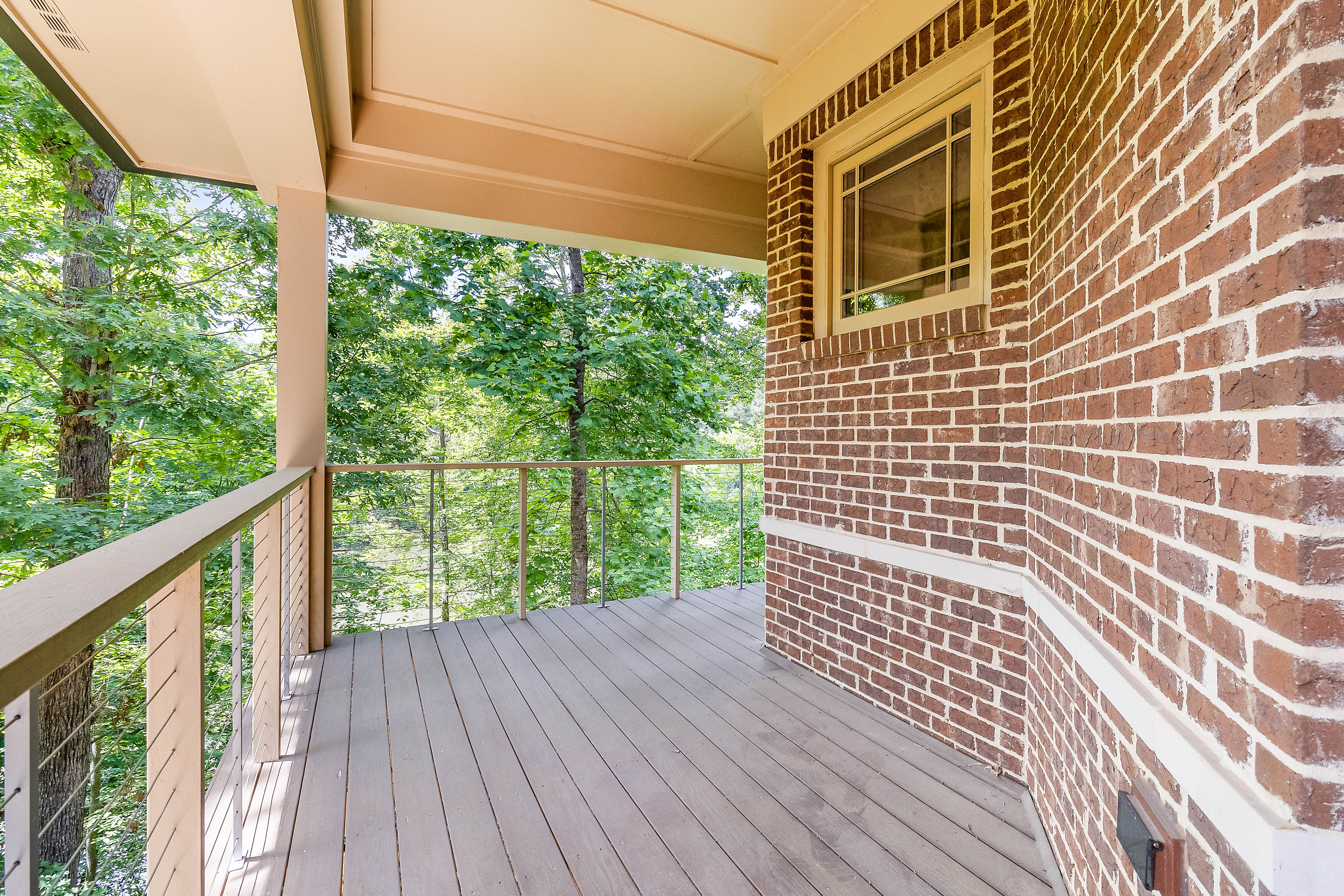 933 Altamira Lane