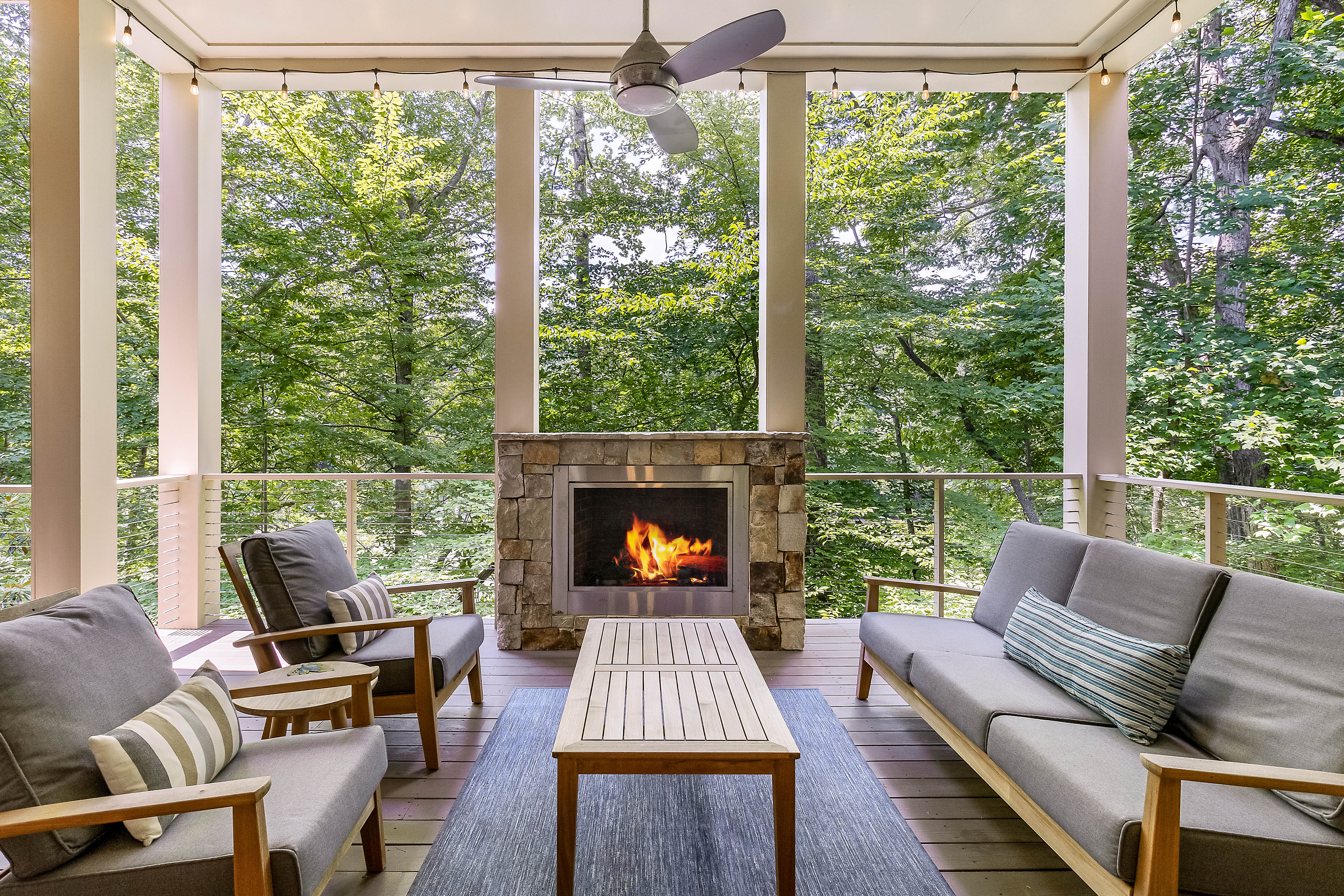 933 Altamira Lane