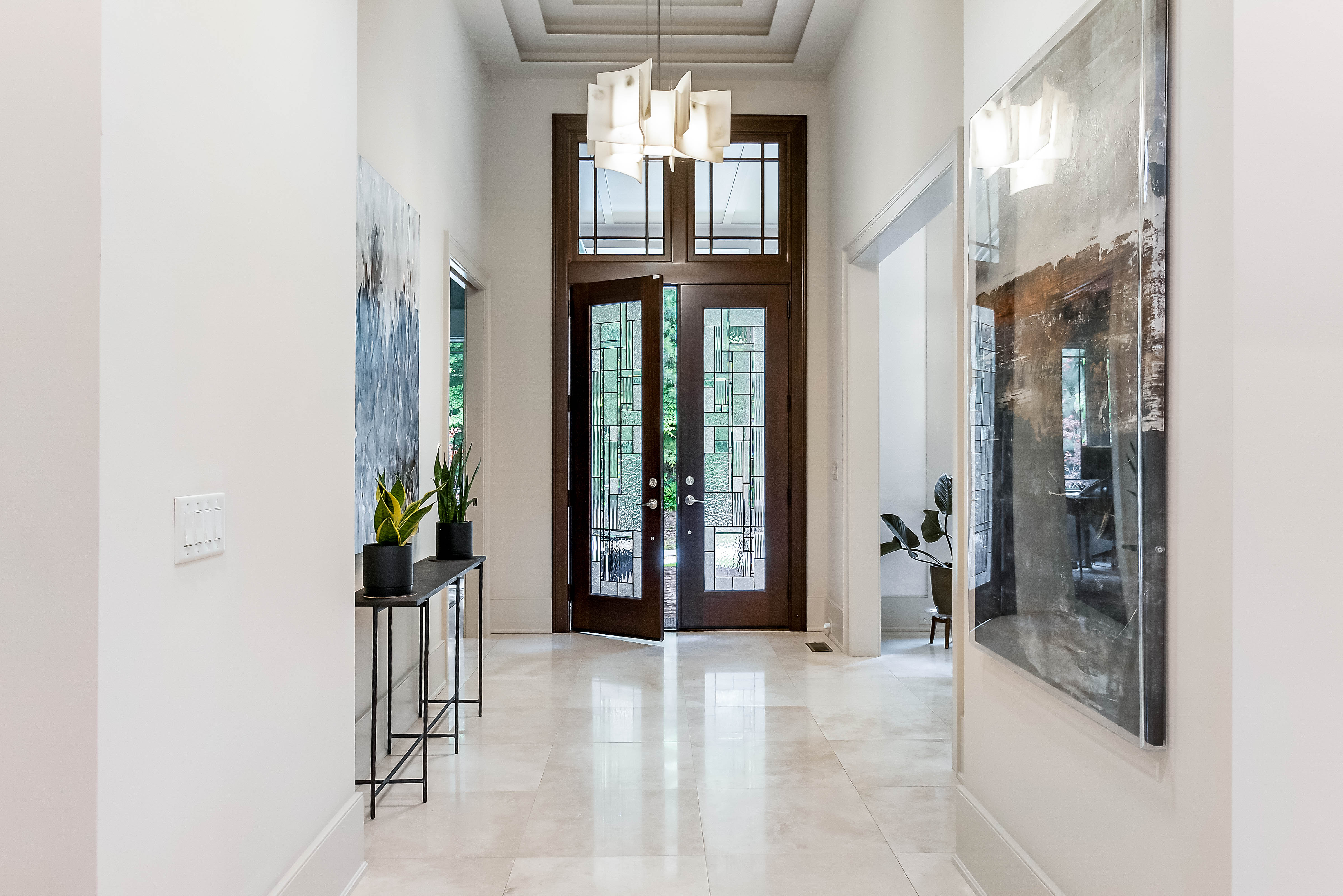933 Altamira Lane