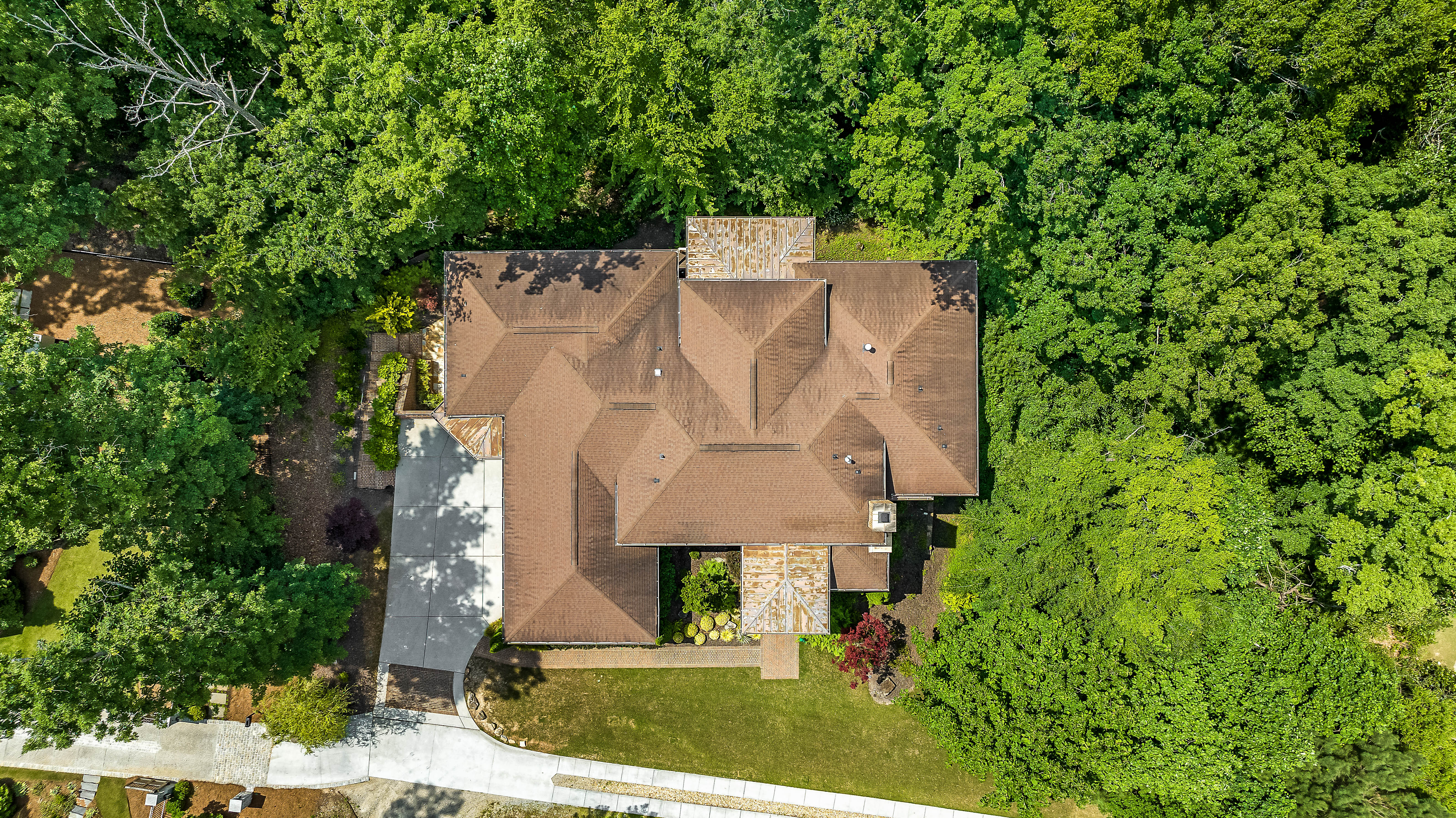 933 Altamira Lane