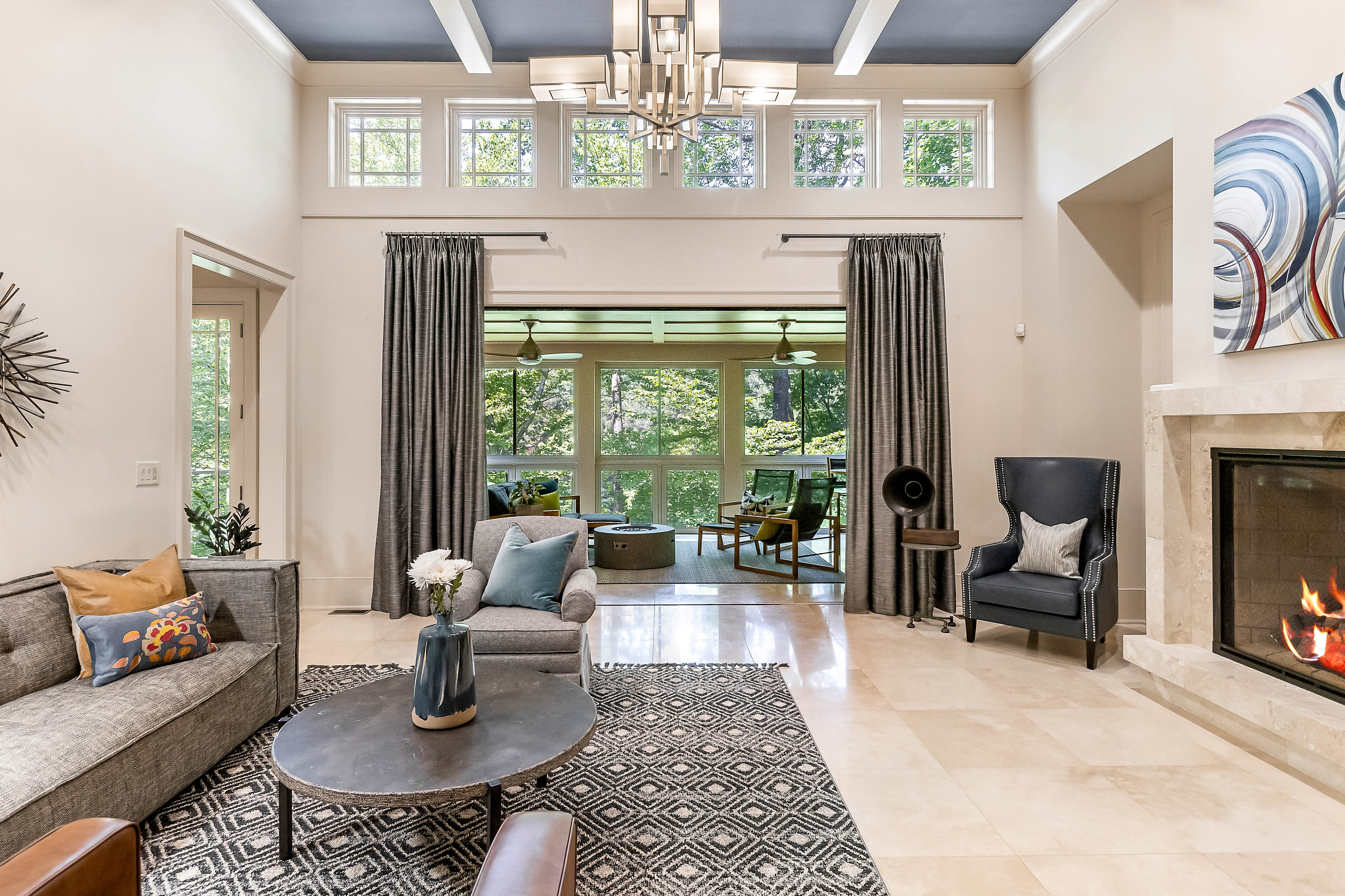 933 Altamira Lane