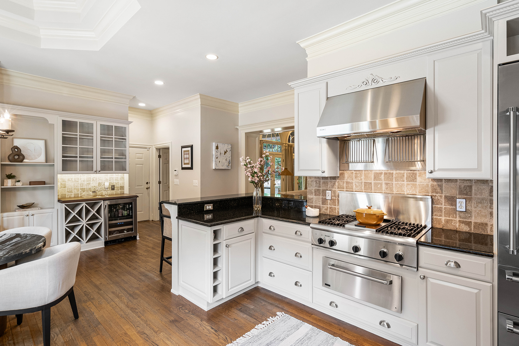 146 Robin Road SE