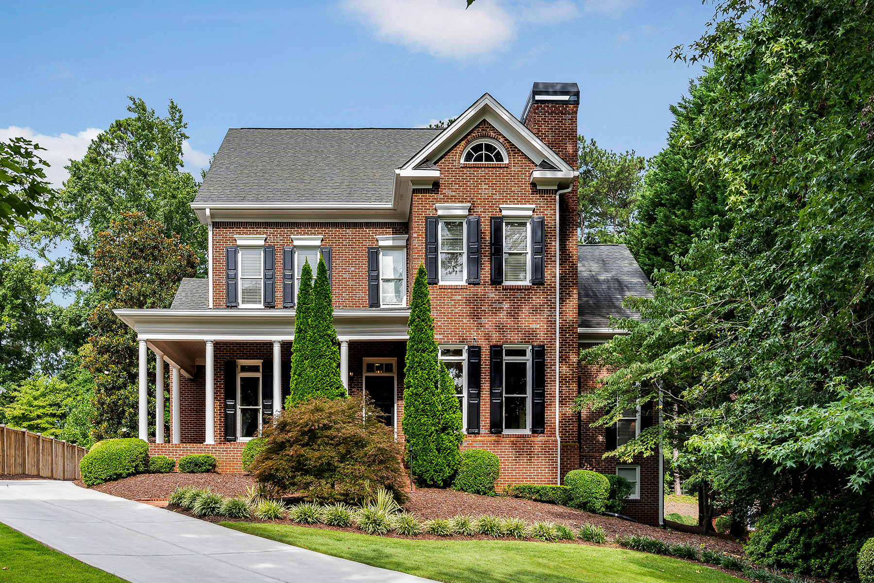 146 Robin Road SE