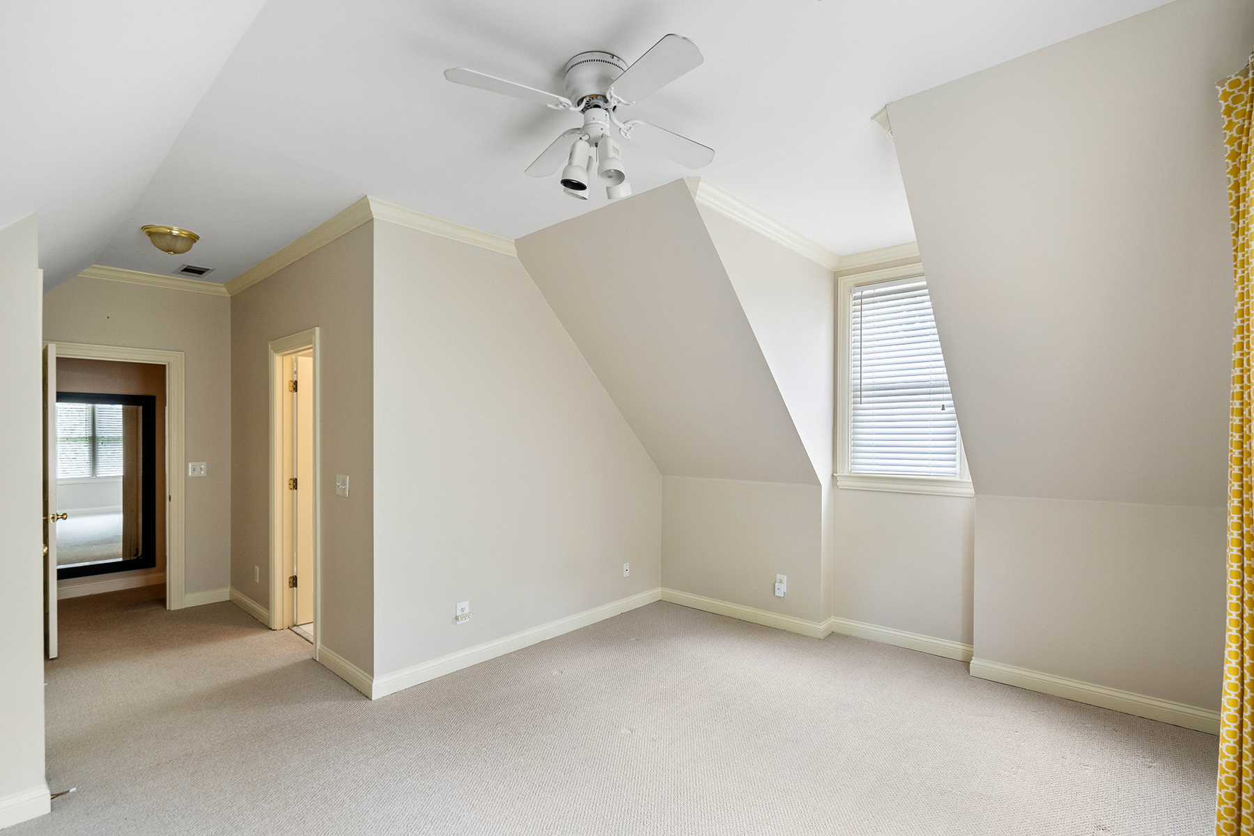 146 Robin Road SE