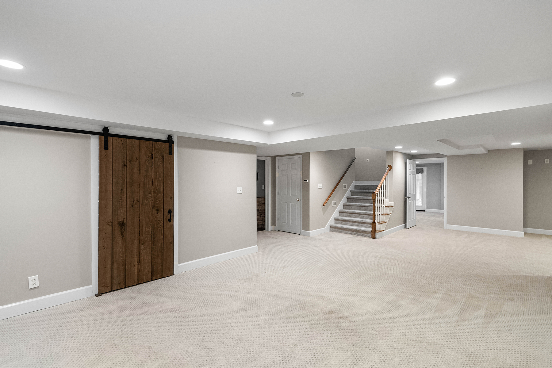 146 Robin Road SE