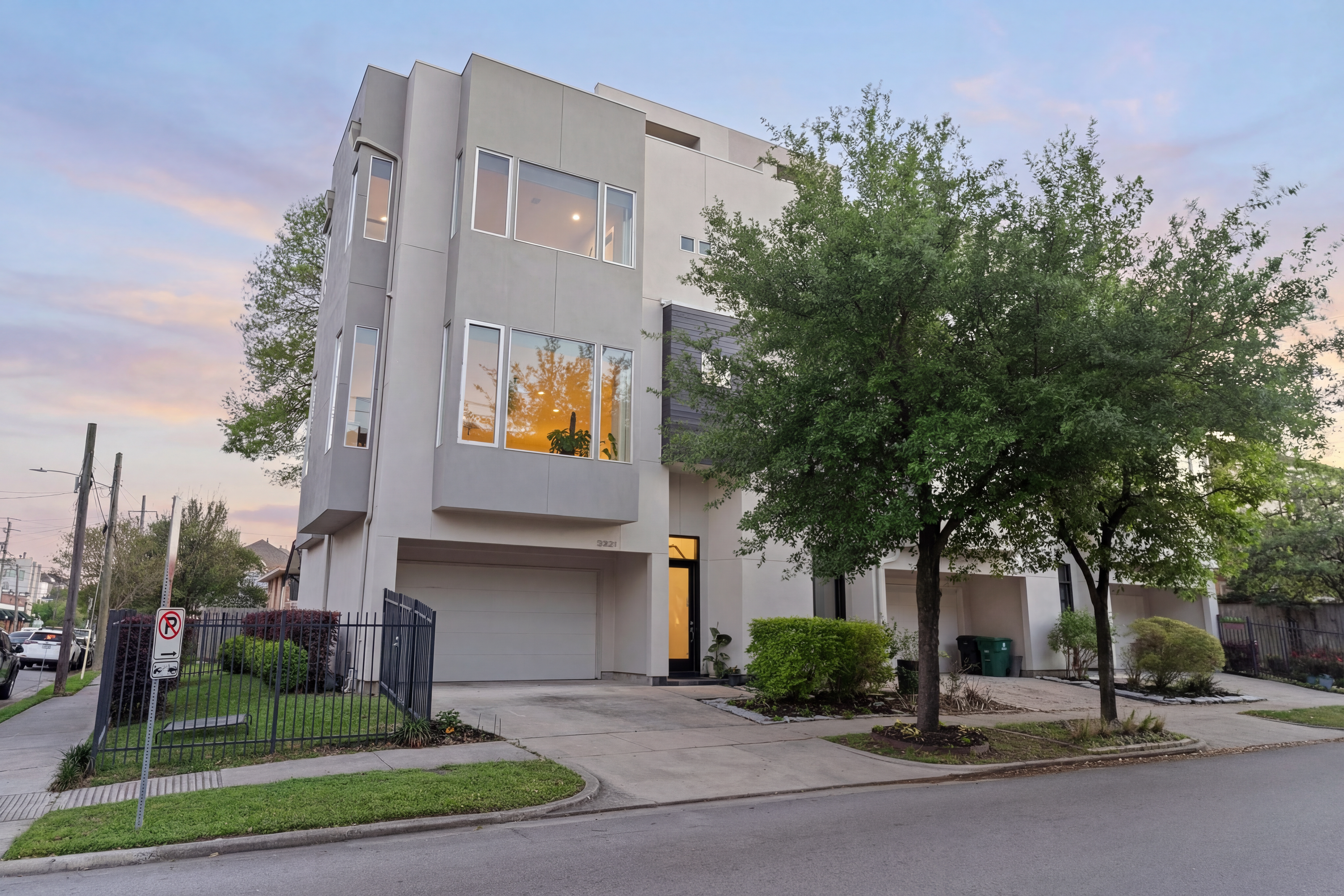 2001 Vermont Street 