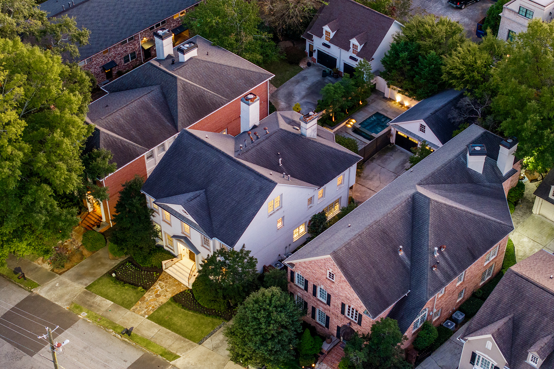 3678 Kingsboro Road NE