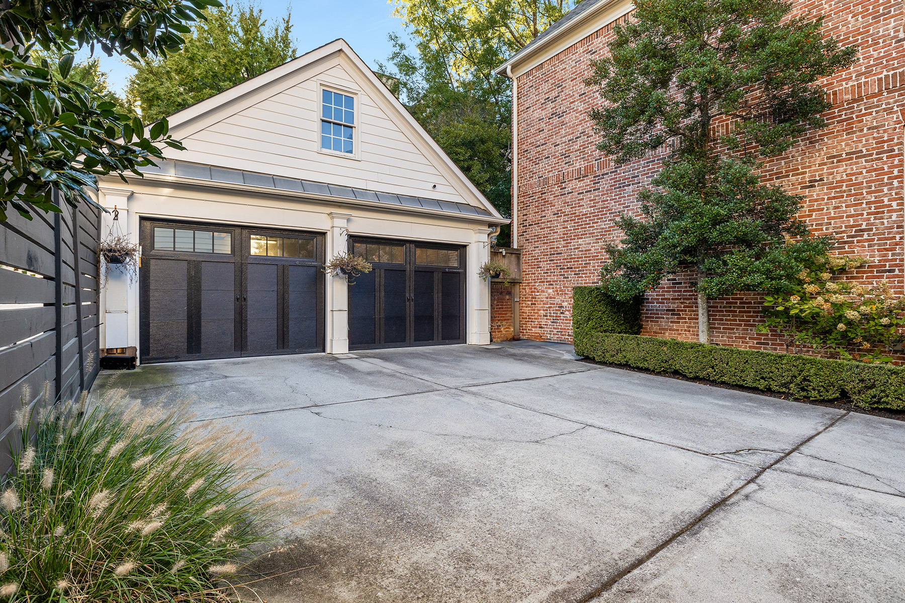 3678 Kingsboro Road NE