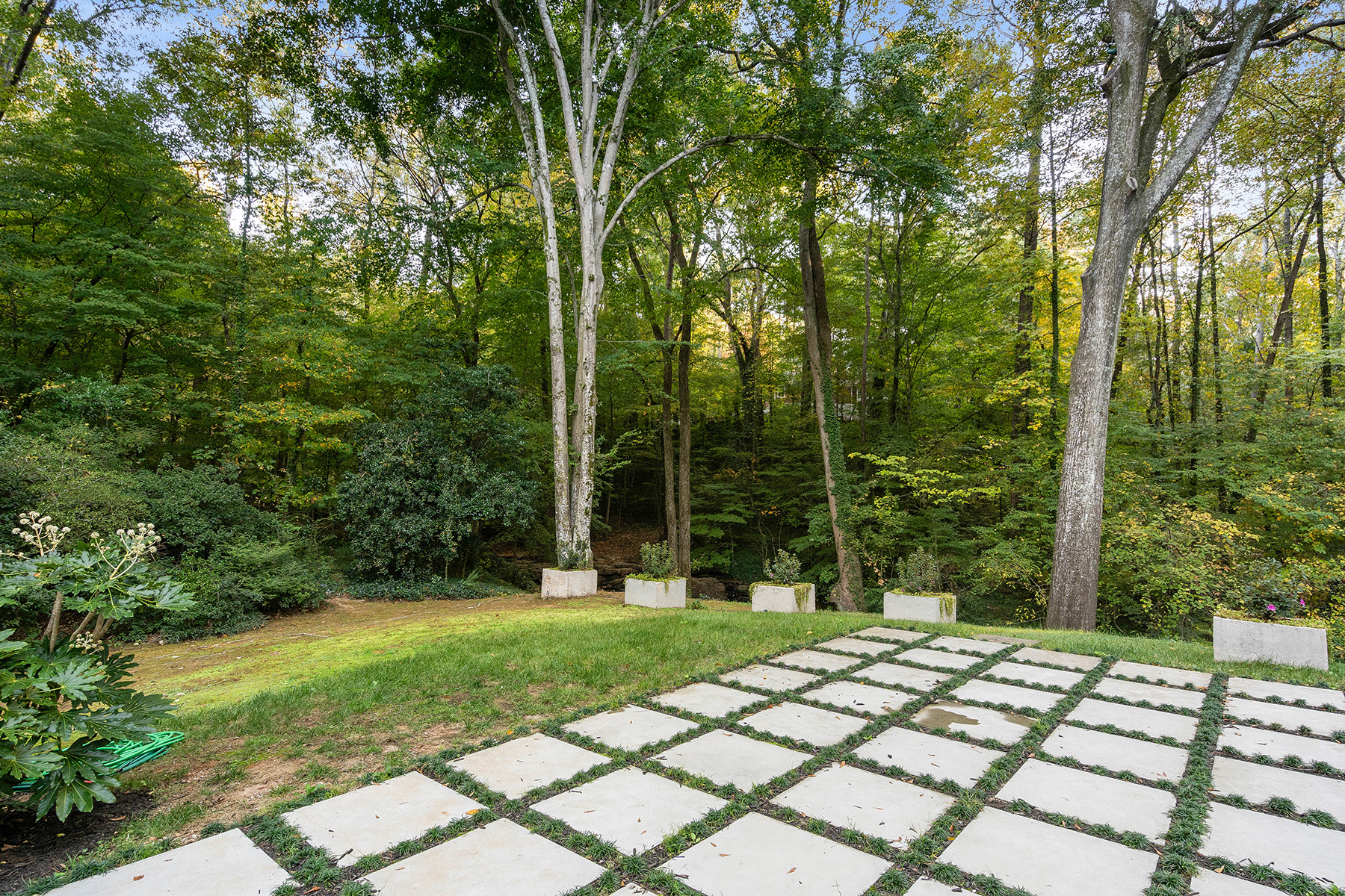 1028 Nawench Drive